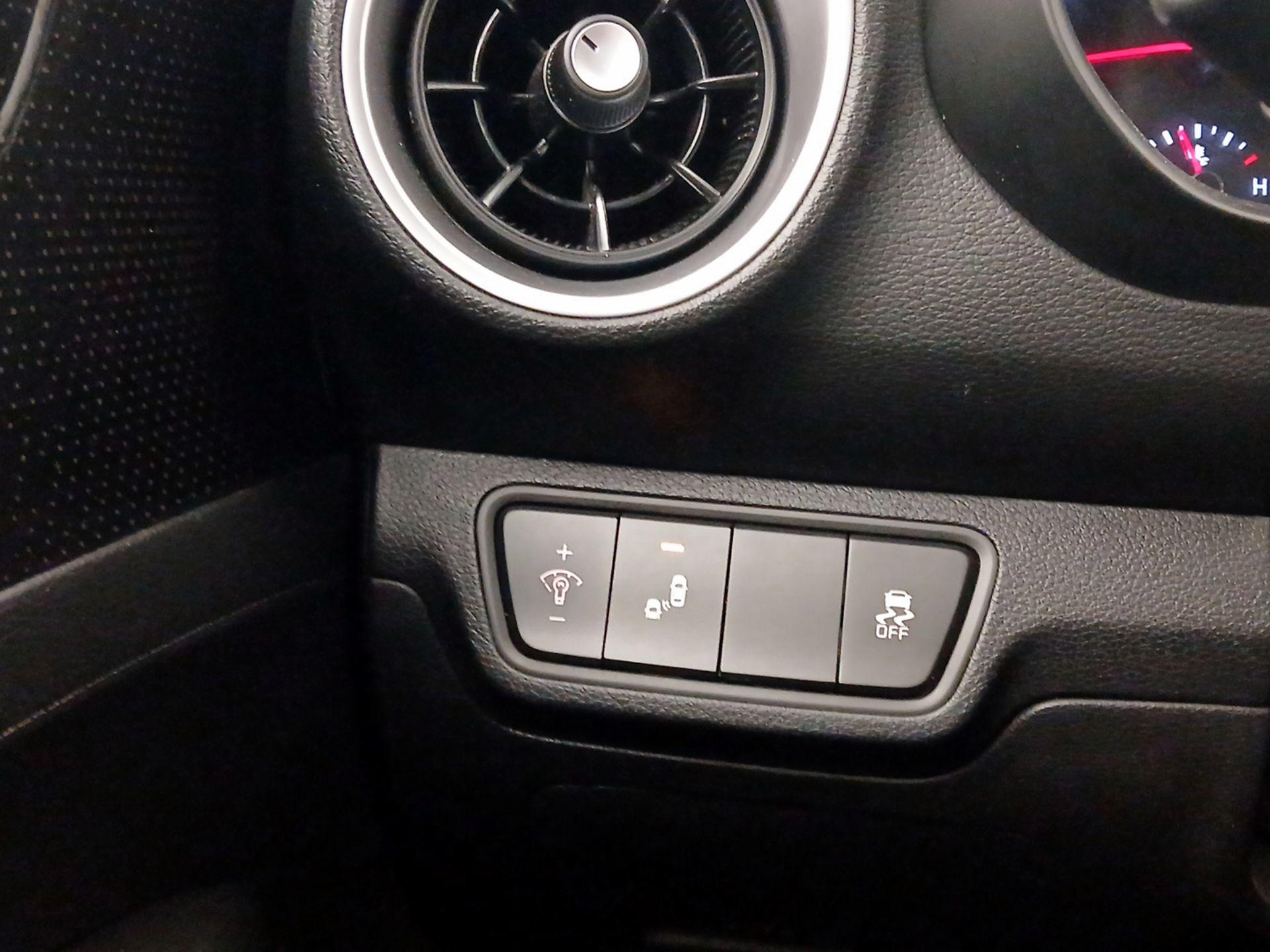 Thumbnail: 2024 Kia Forte - 13