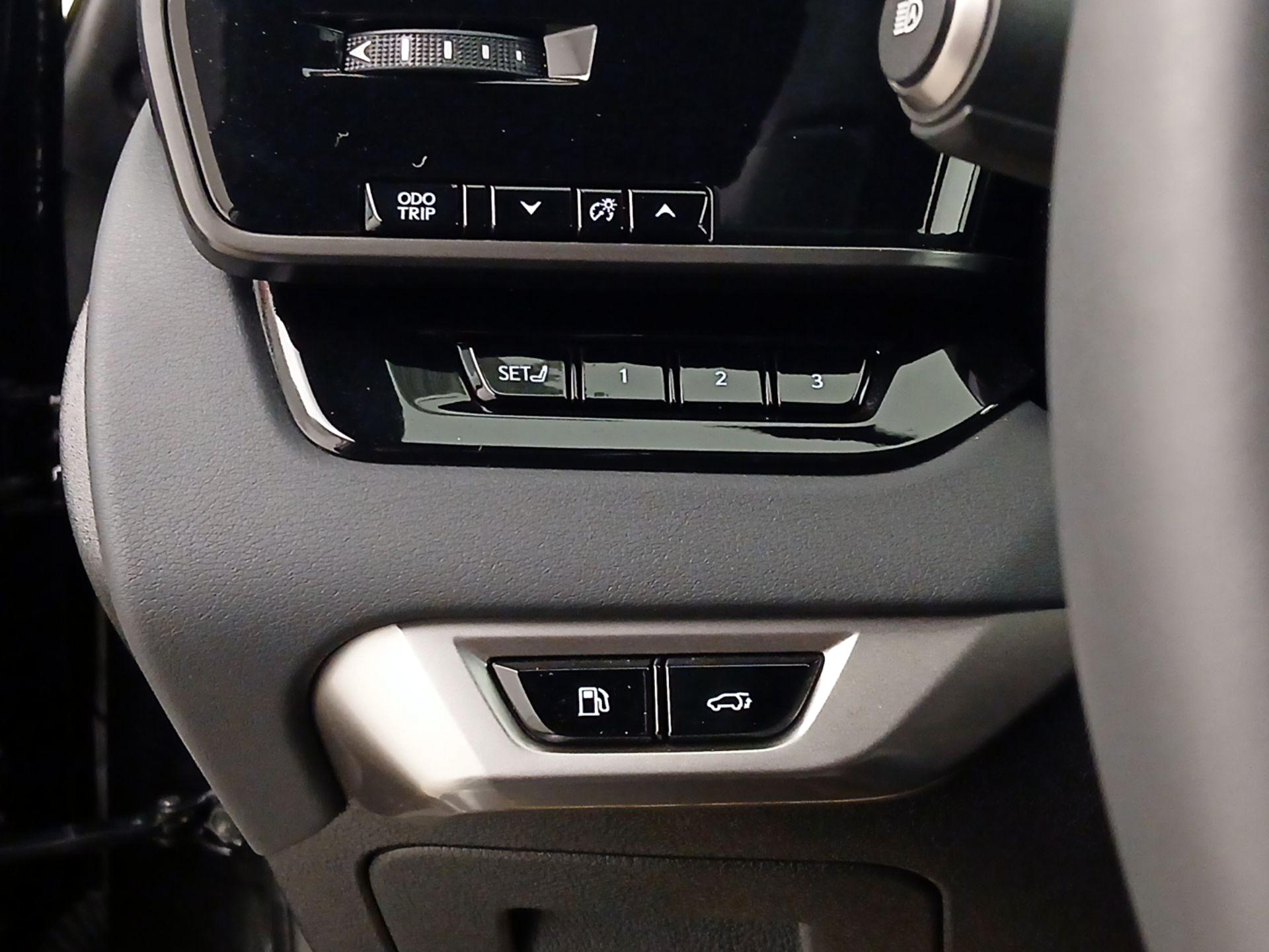 Thumbnail: 2025 Lexus RX - 13