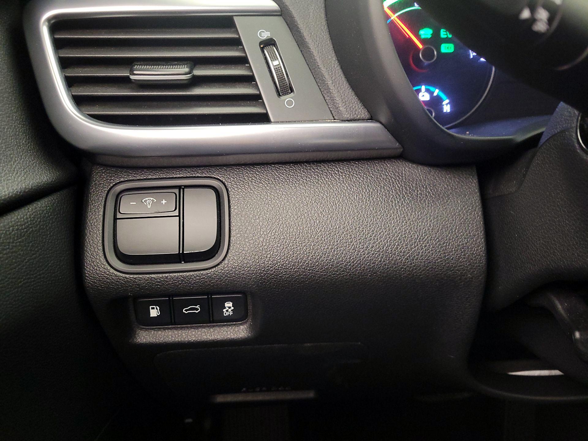 Thumbnail: 2017 Kia Optima - 13