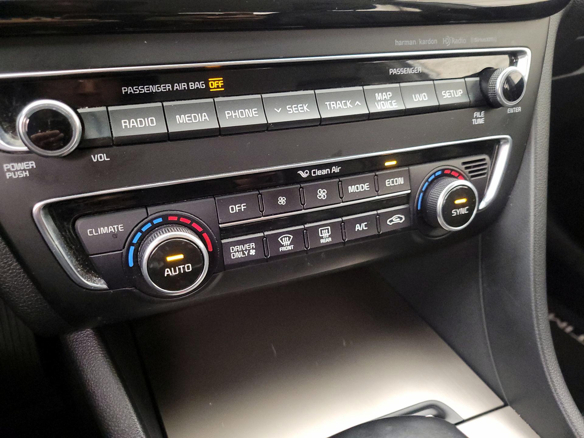 Thumbnail: 2017 Kia Optima - 17