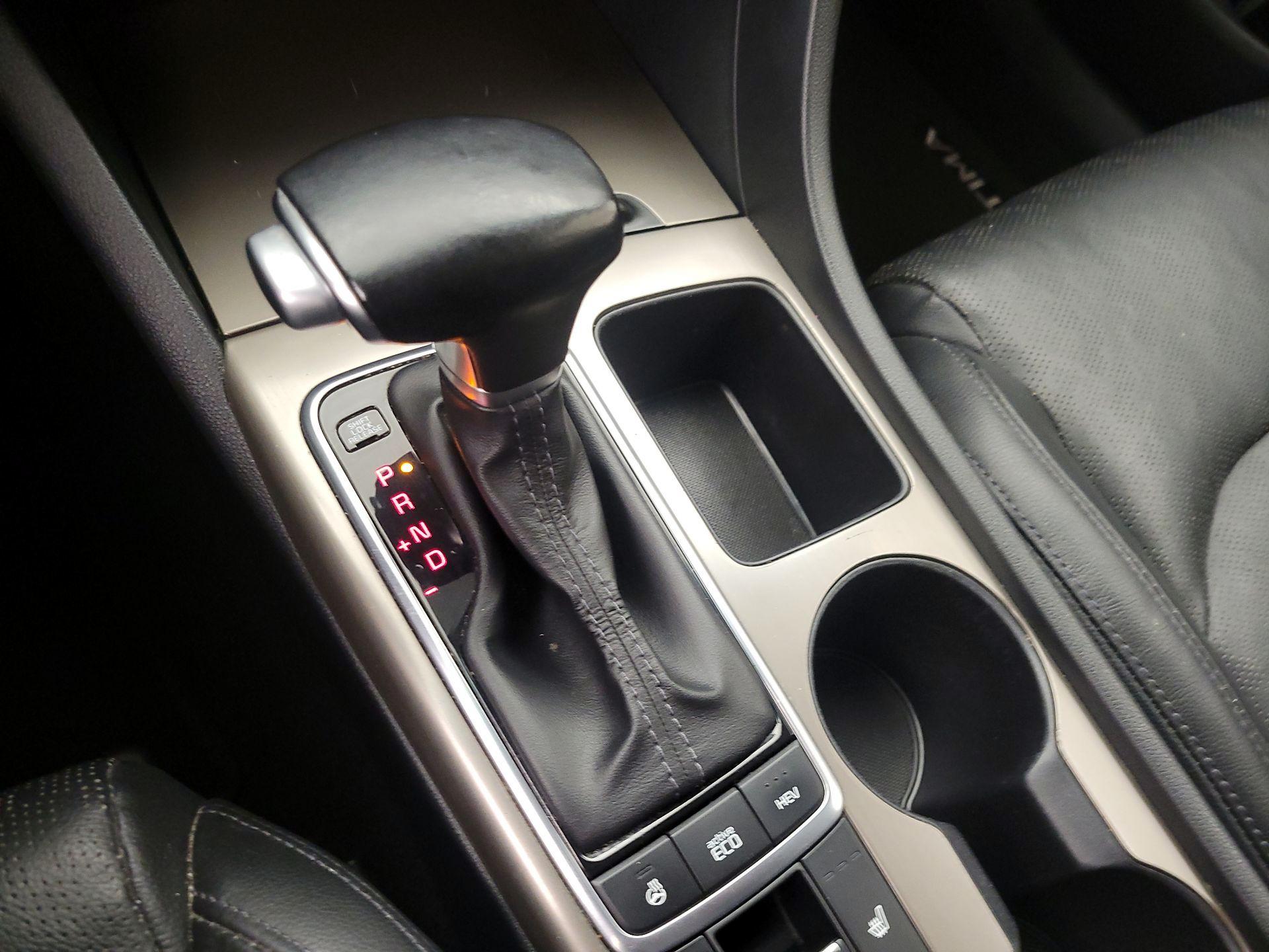 Thumbnail: 2017 Kia Optima - 18