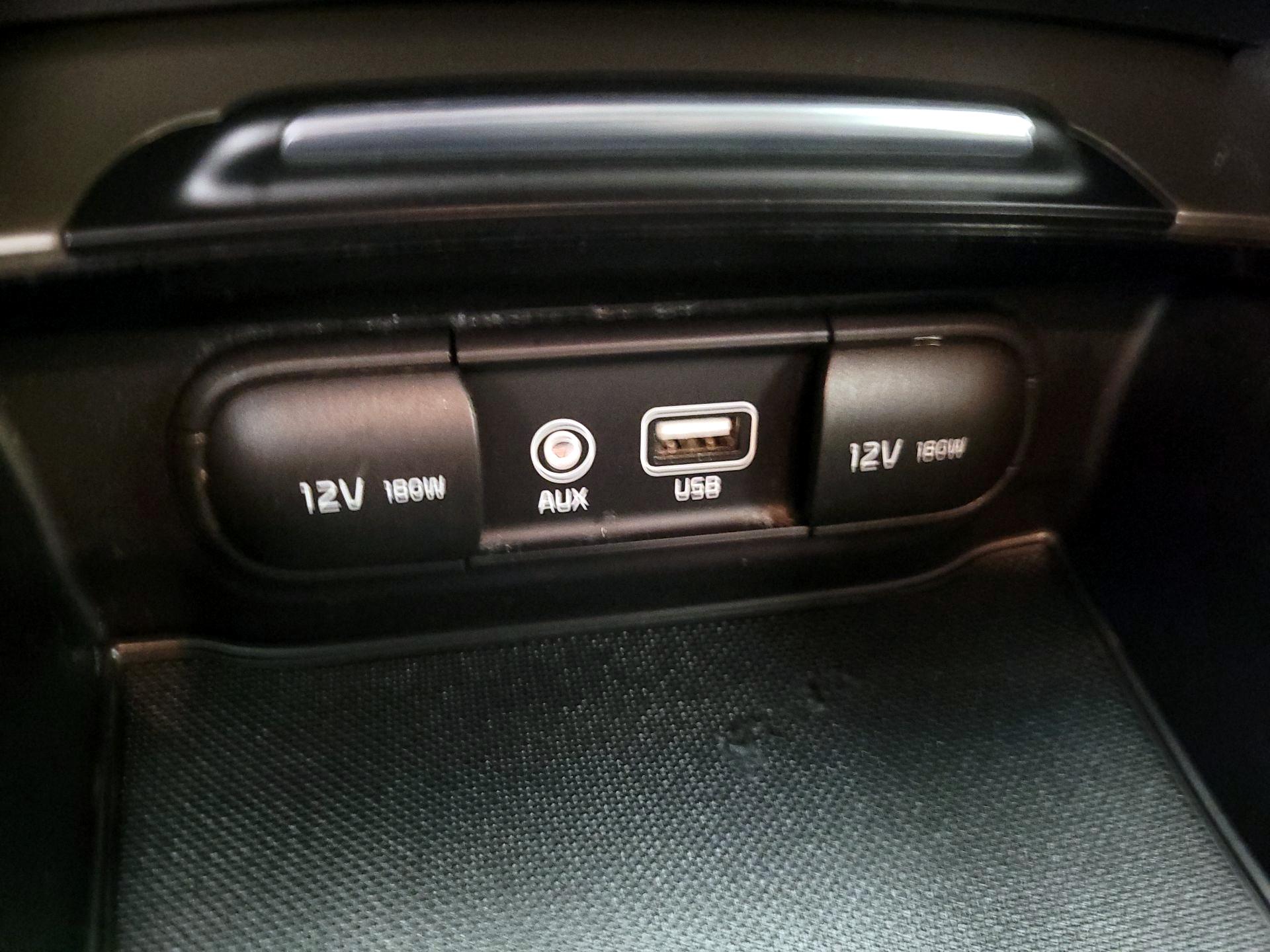 Thumbnail: 2017 Kia Optima - 19