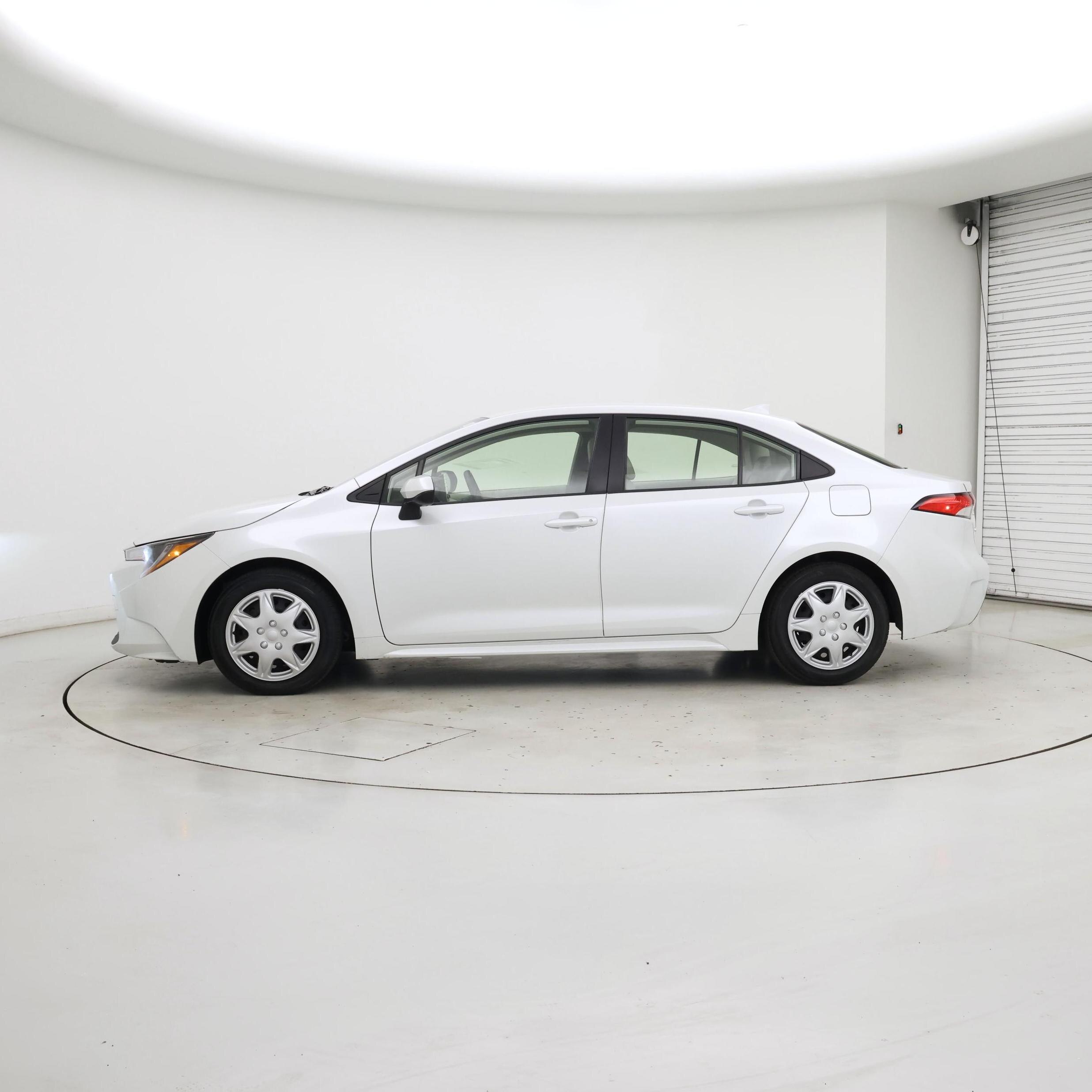 Thumbnail: 2022 Toyota Corolla - 3