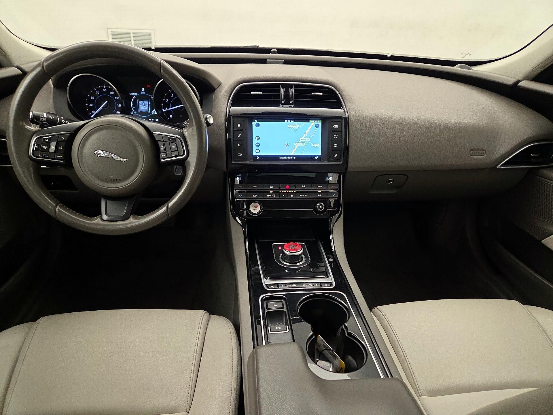 Thumbnail: 2017 Jaguar XE - 9