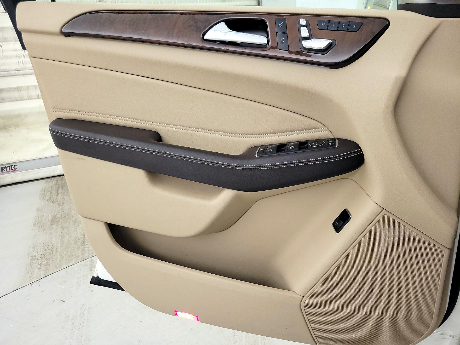 Thumbnail: 2018 Mercedes-Benz GLE - 12