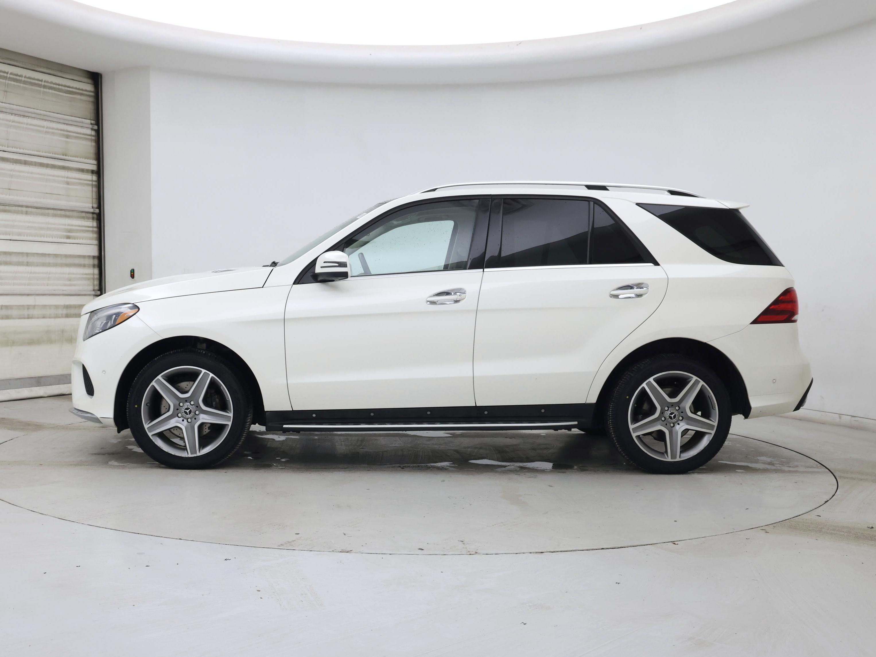 Thumbnail: 2018 Mercedes-Benz GLE - 3