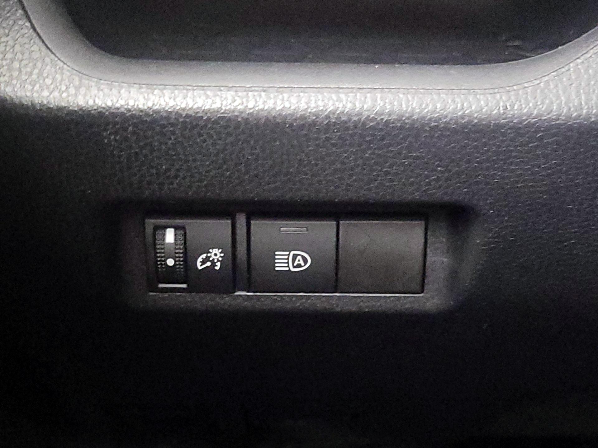 Thumbnail: 2022 Toyota RAV4 - 13