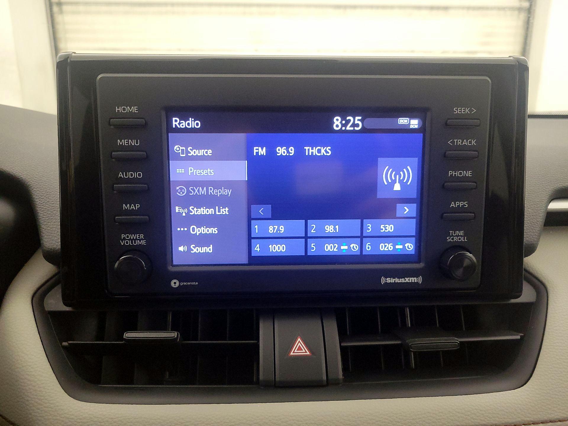 Thumbnail: 2022 Toyota RAV4 - 15