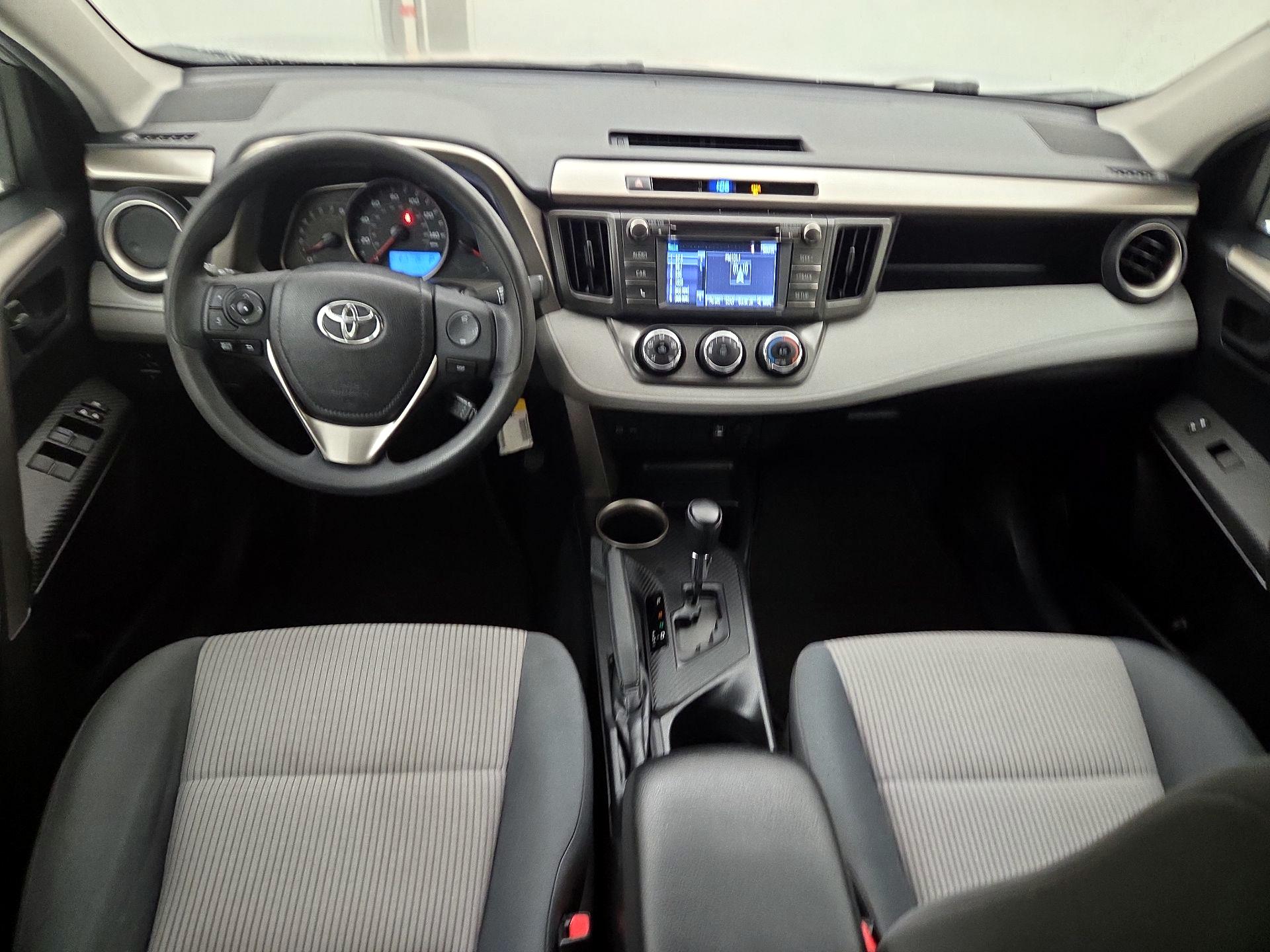 Thumbnail: 2015 Toyota RAV4 - 9