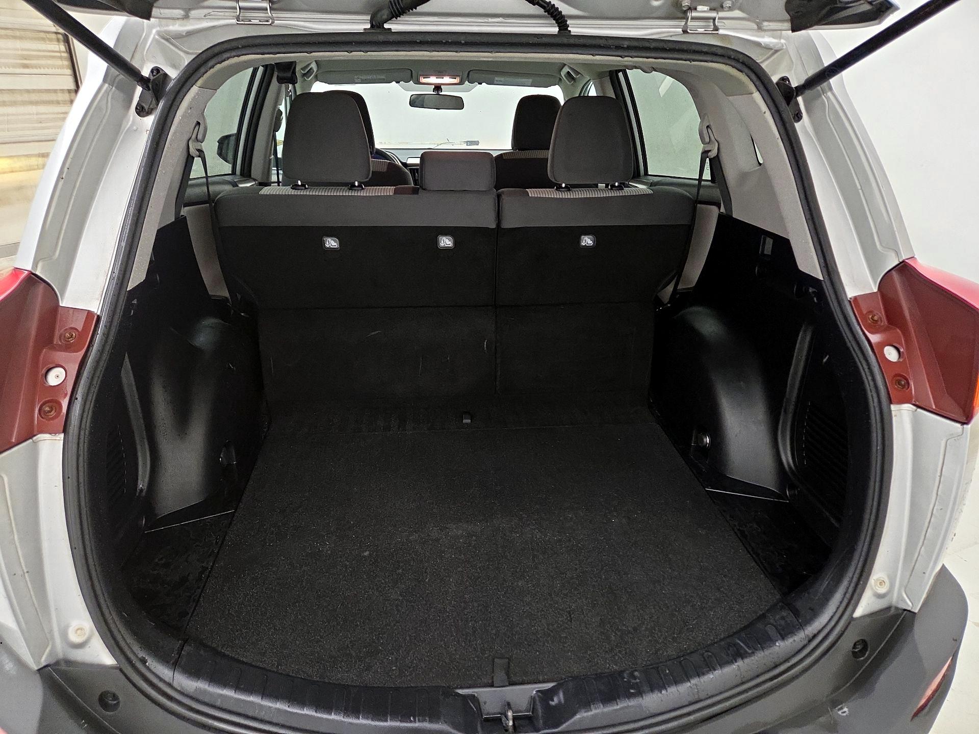 Thumbnail: 2015 Toyota RAV4 - 20