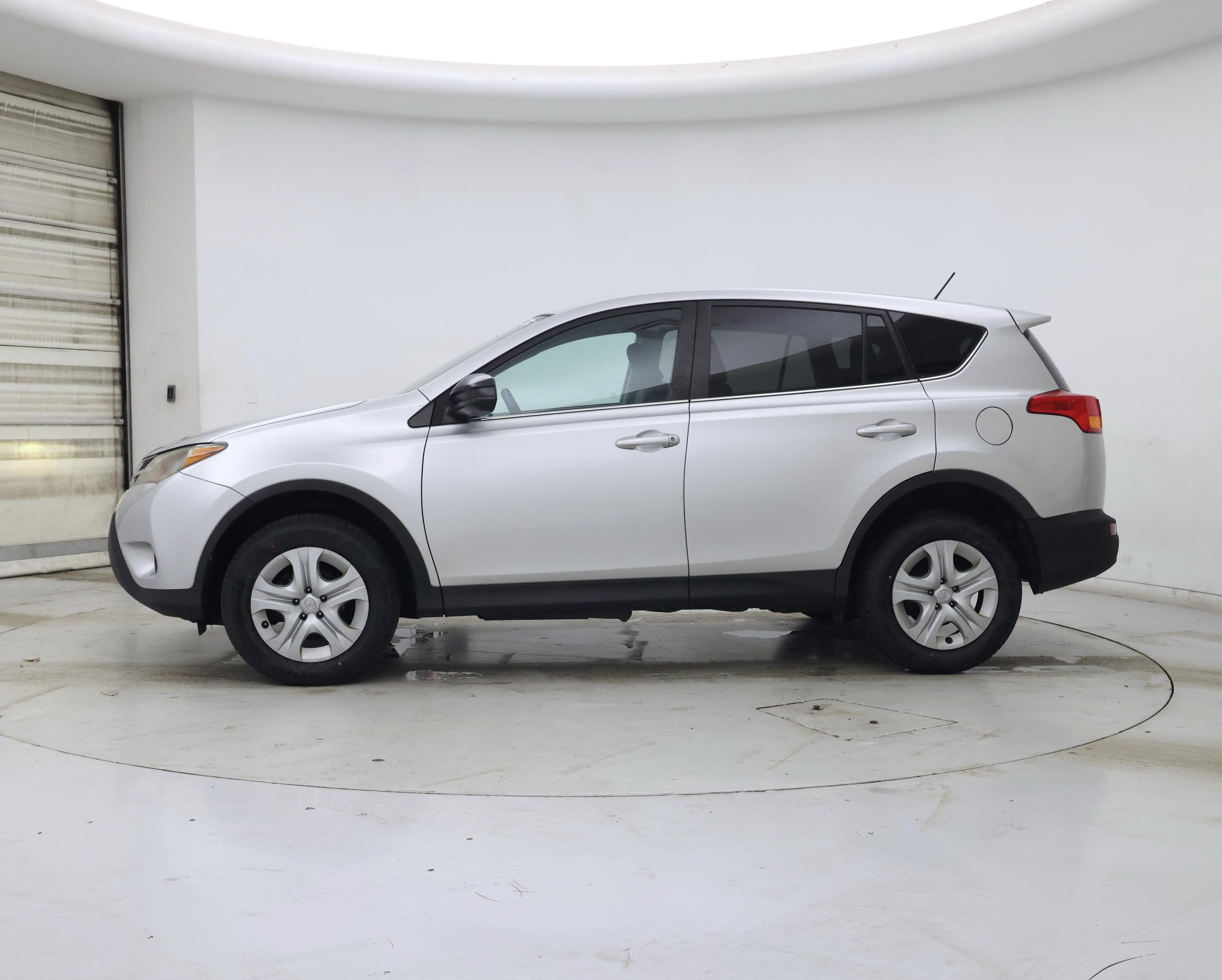 Thumbnail: 2015 Toyota RAV4 - 3