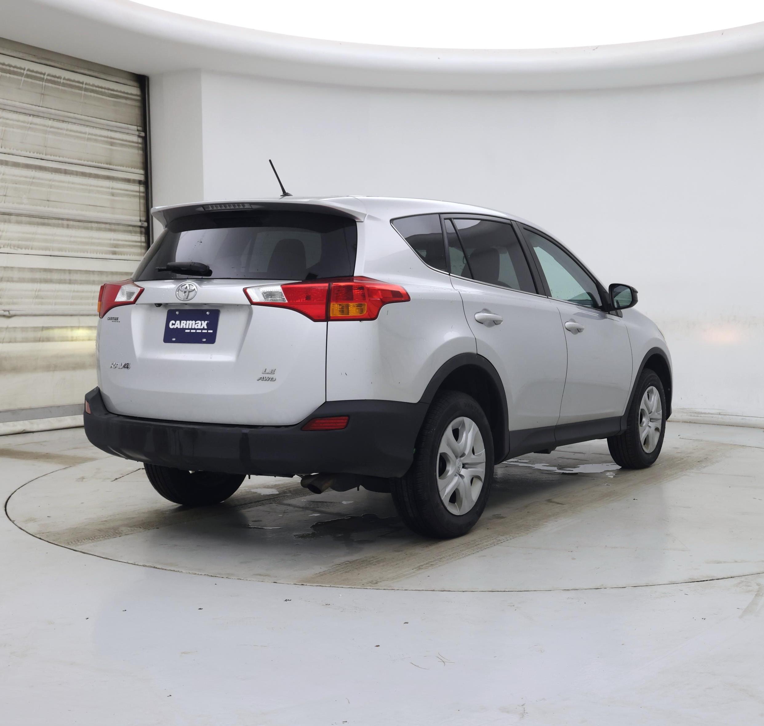 Thumbnail: 2015 Toyota RAV4 - 8