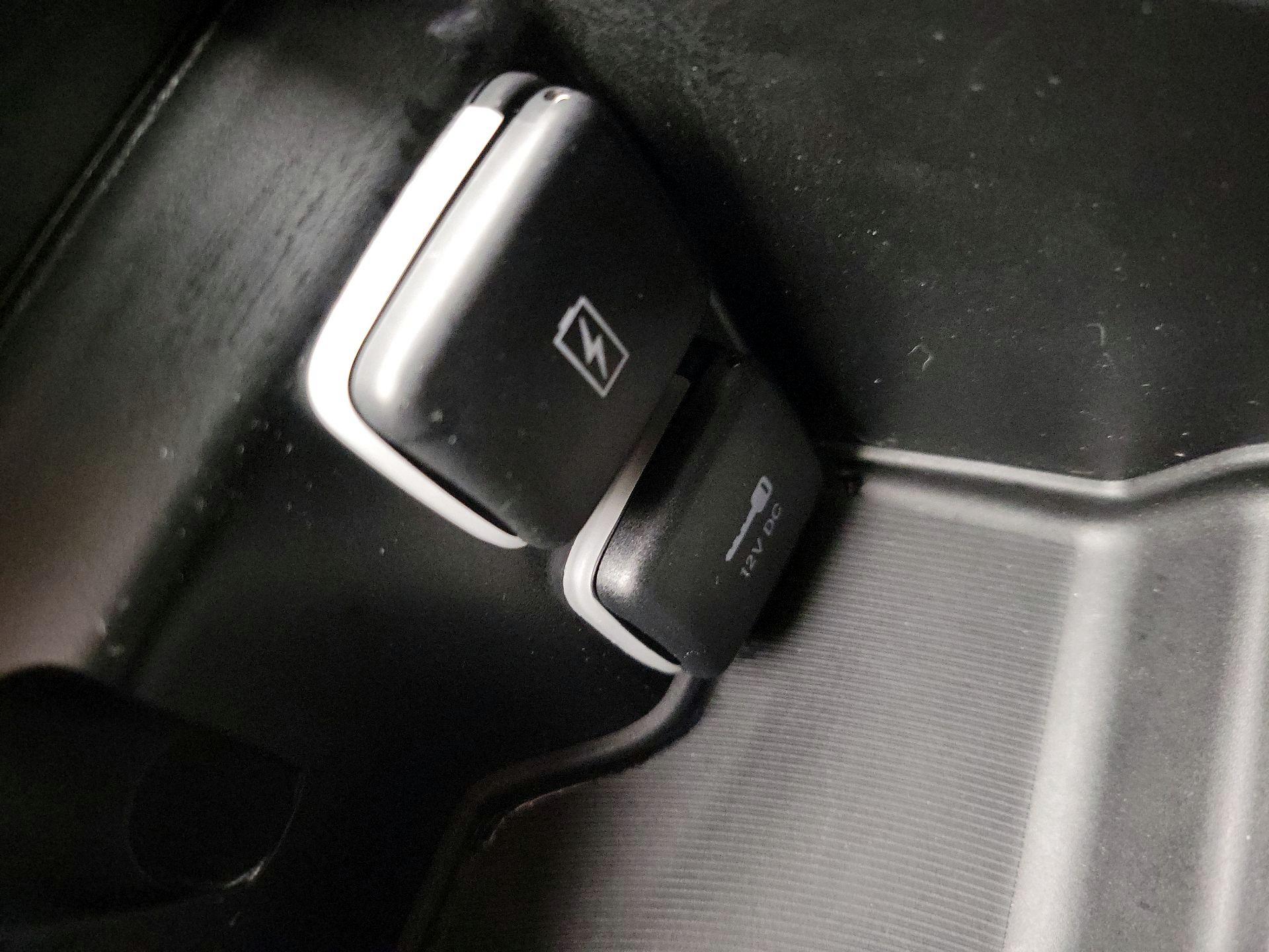 Thumbnail: 2023 Chrysler Pacifica - 19