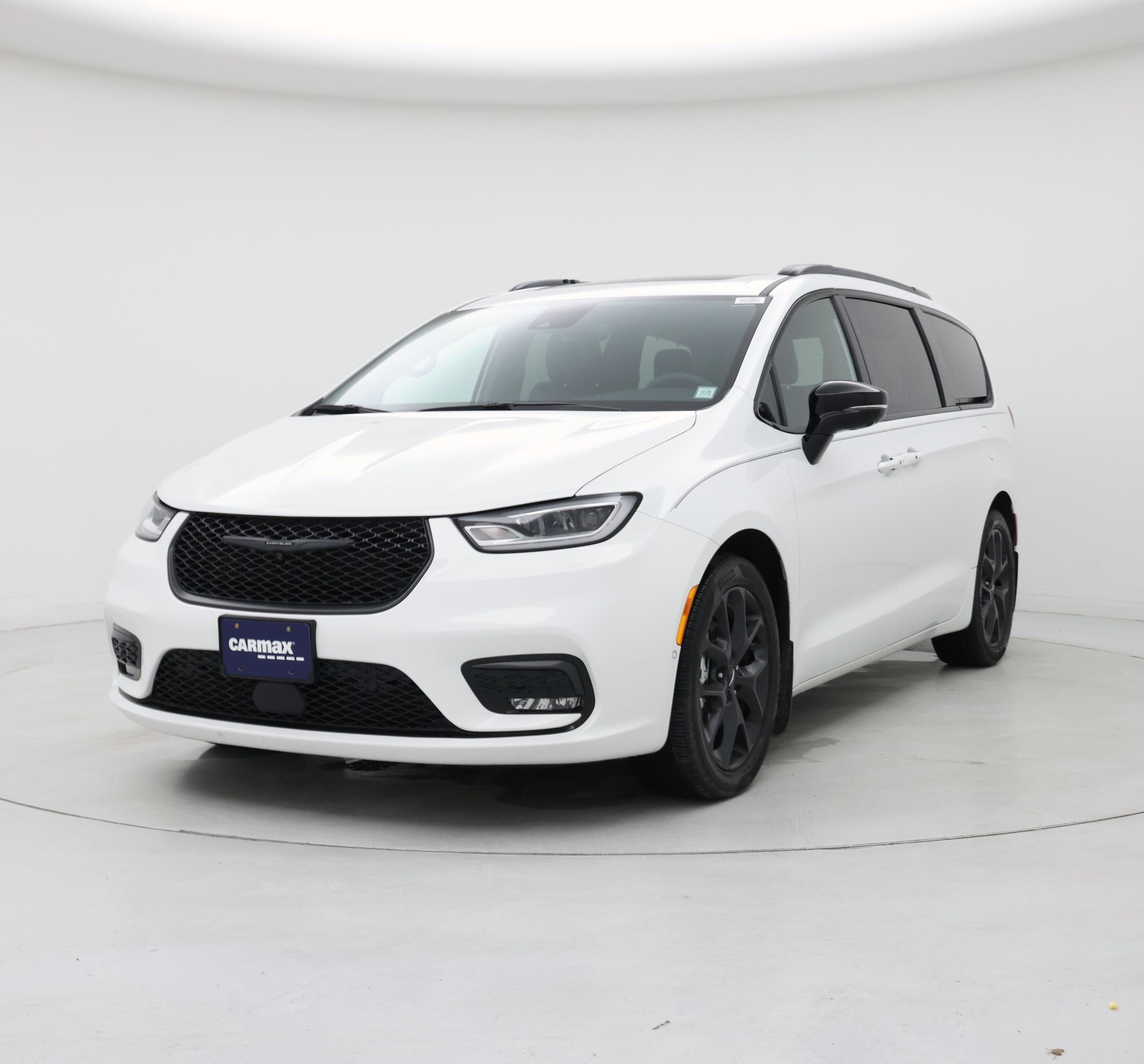 Thumbnail: 2023 Chrysler Pacifica - 4