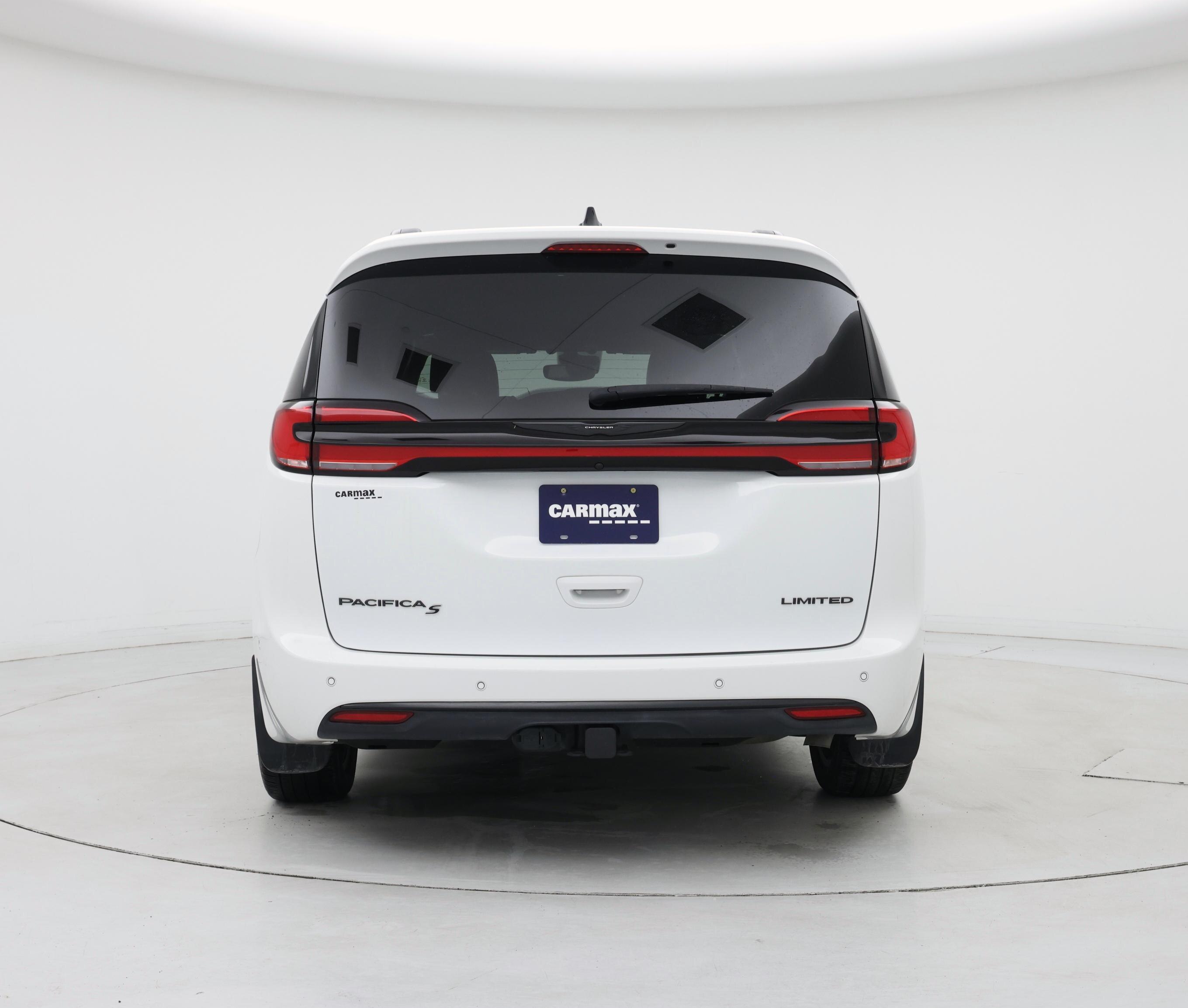 Thumbnail: 2023 Chrysler Pacifica - 6