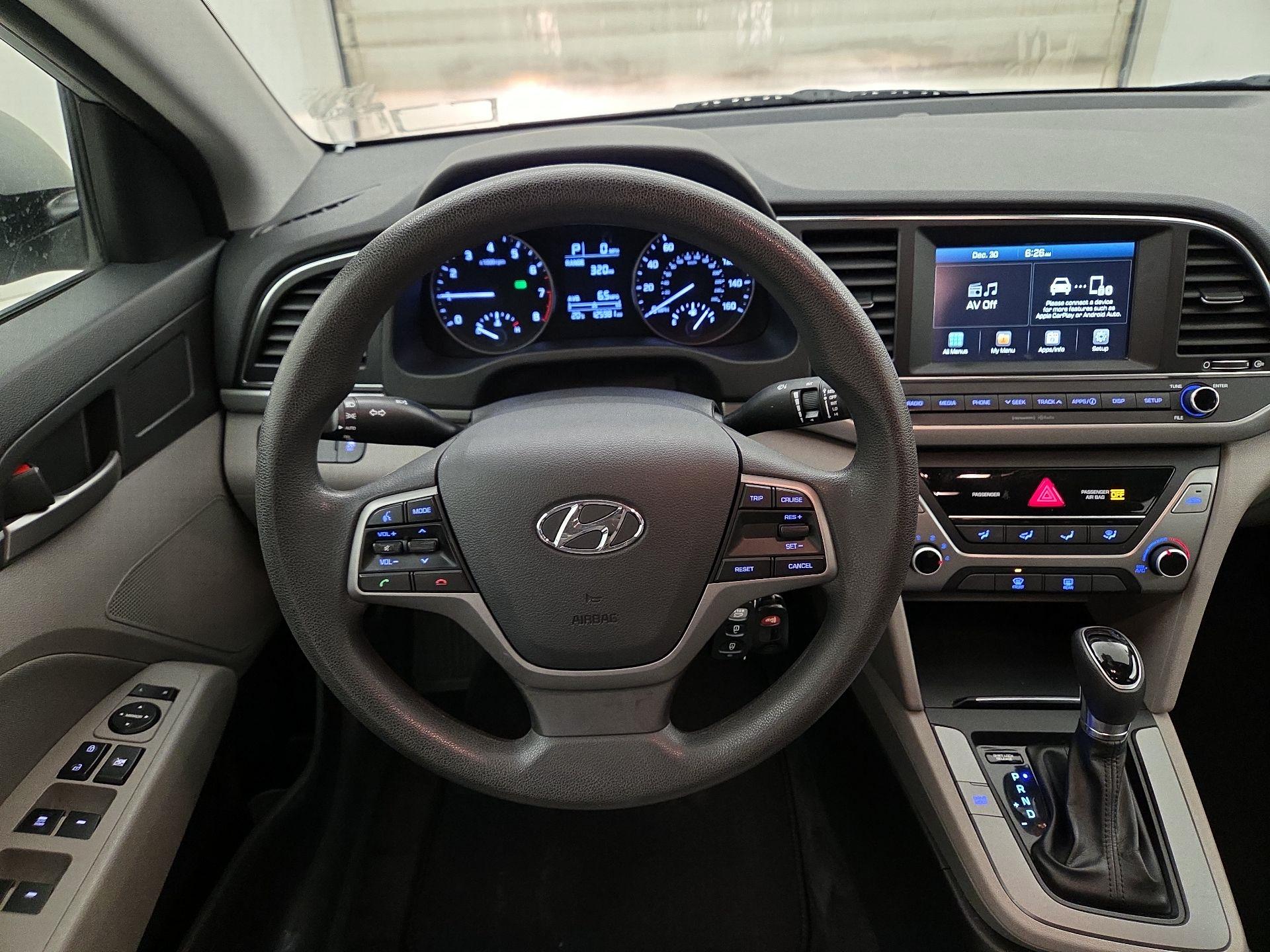 Thumbnail: 2017 Hyundai Elantra - 10