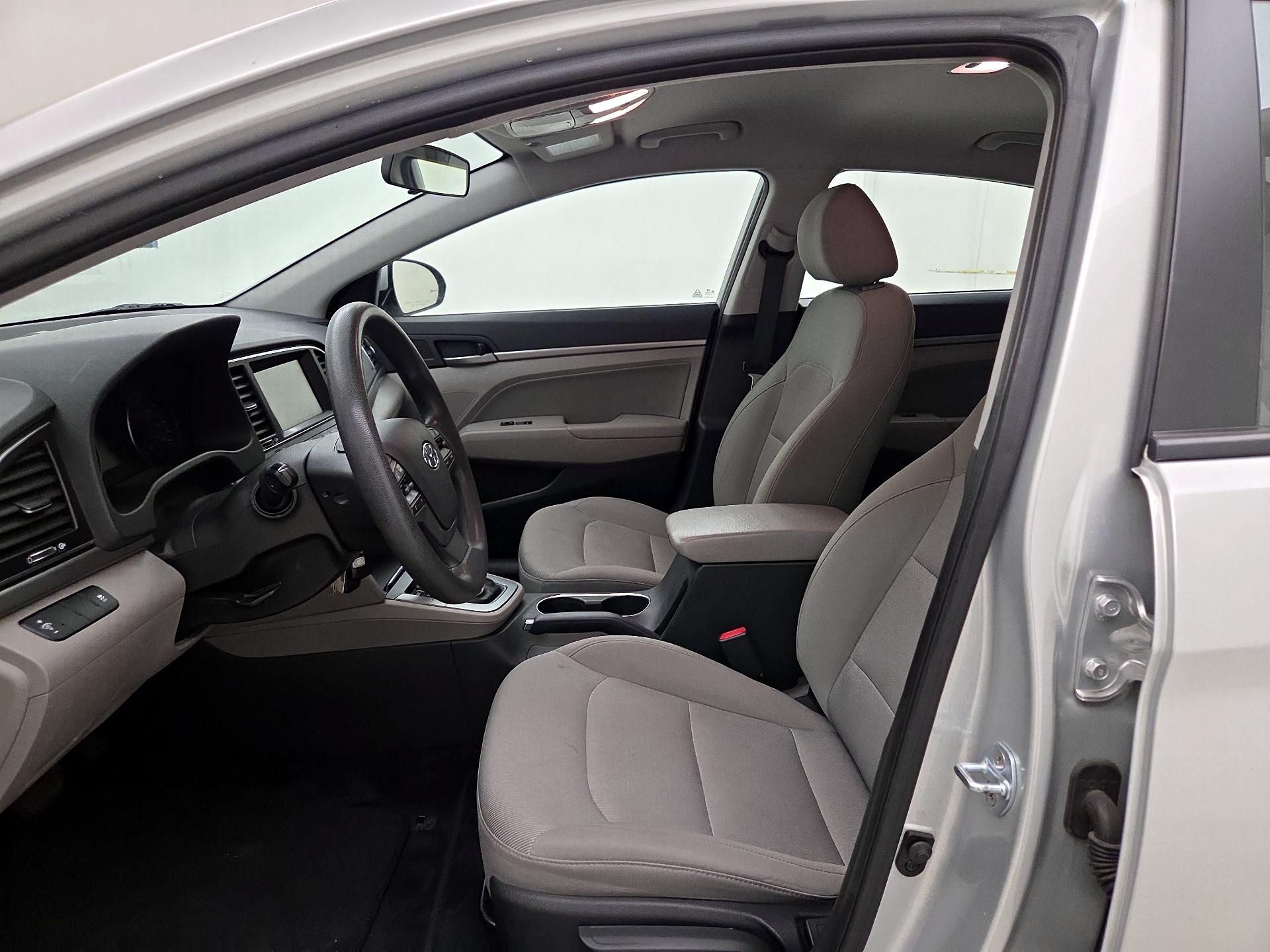 Thumbnail: 2017 Hyundai Elantra - 11