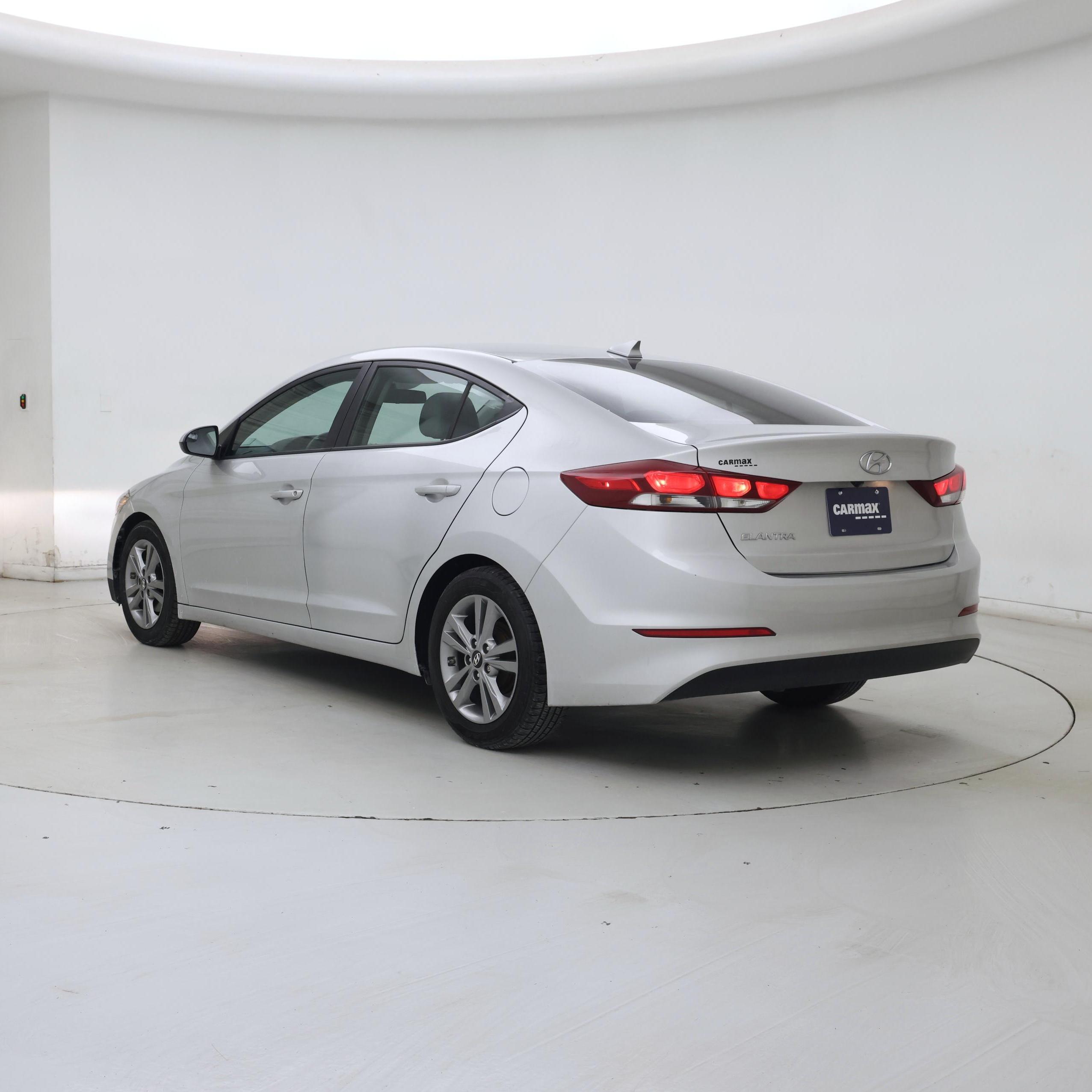 Thumbnail: 2017 Hyundai Elantra - 2