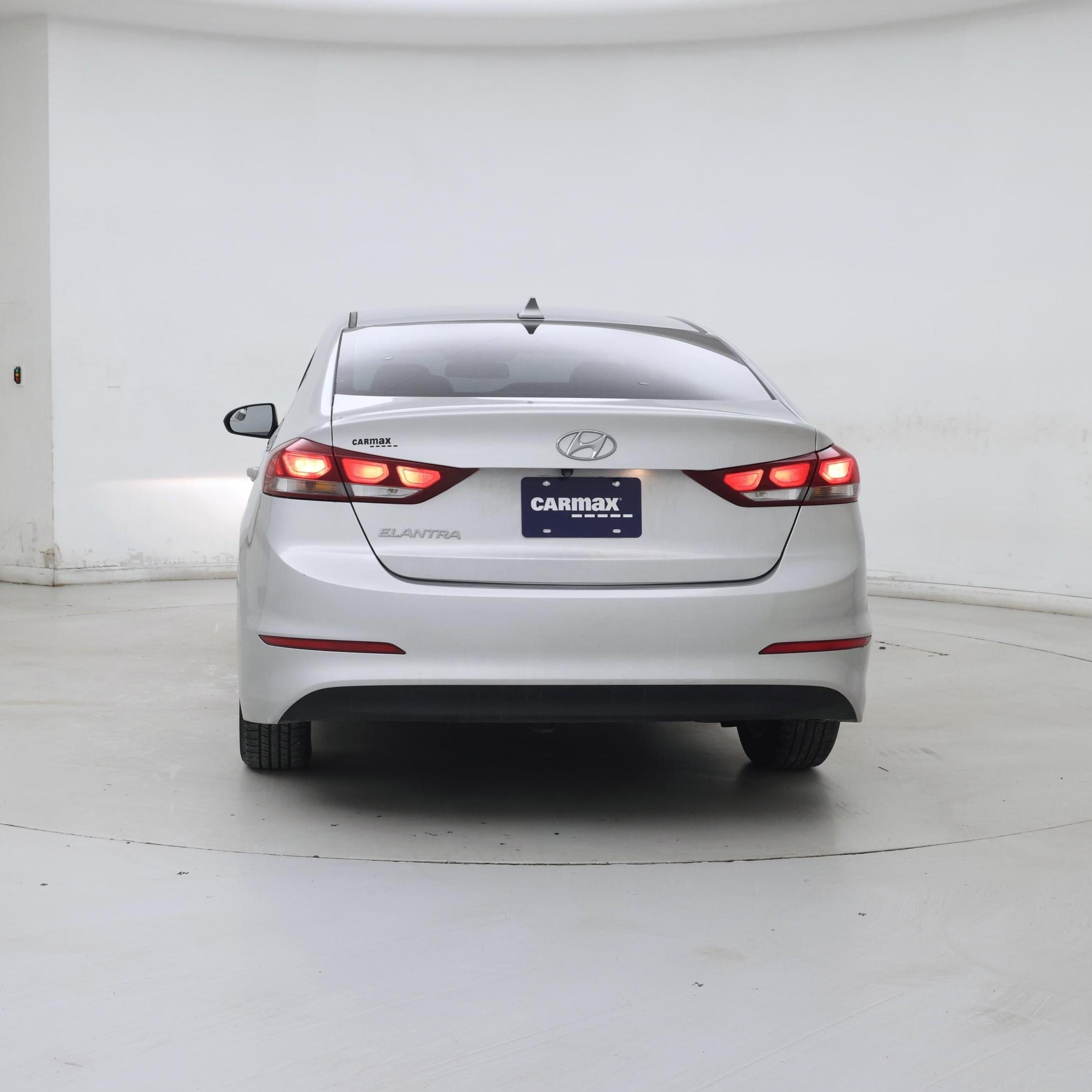 Thumbnail: 2017 Hyundai Elantra - 6