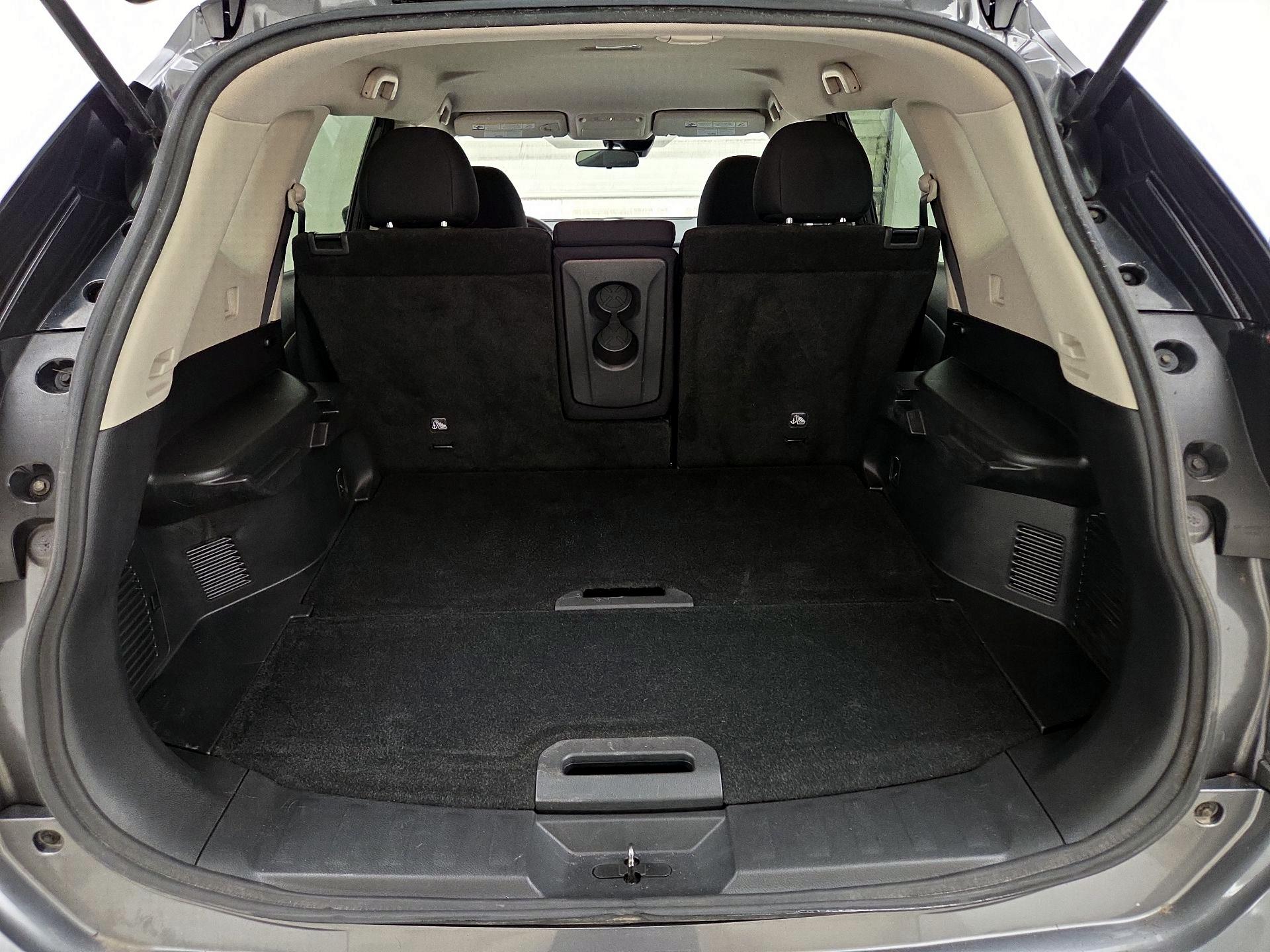 Thumbnail: 2019 Nissan Rogue - 20