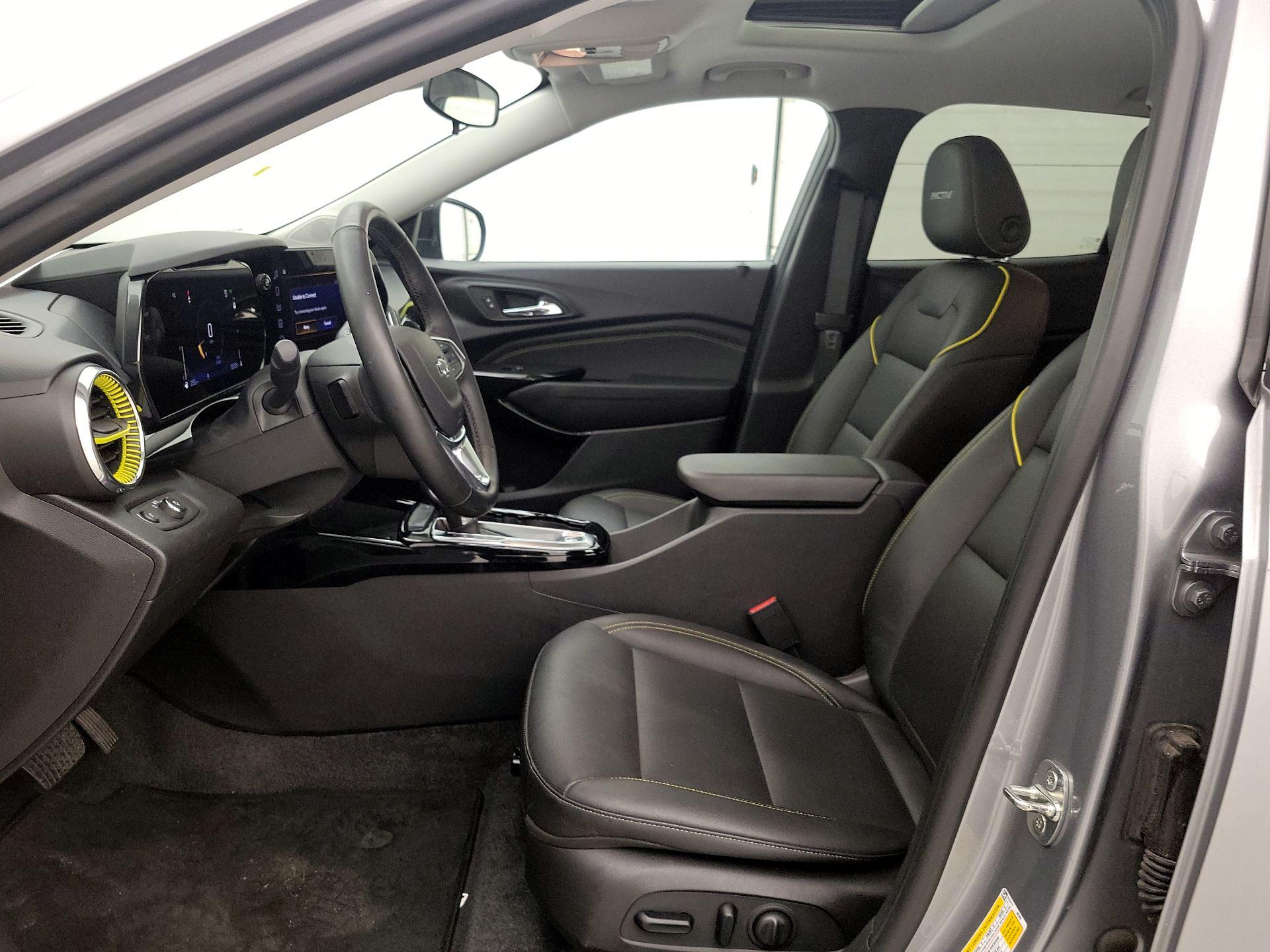 Thumbnail: 2024 Chevrolet Trax - 11