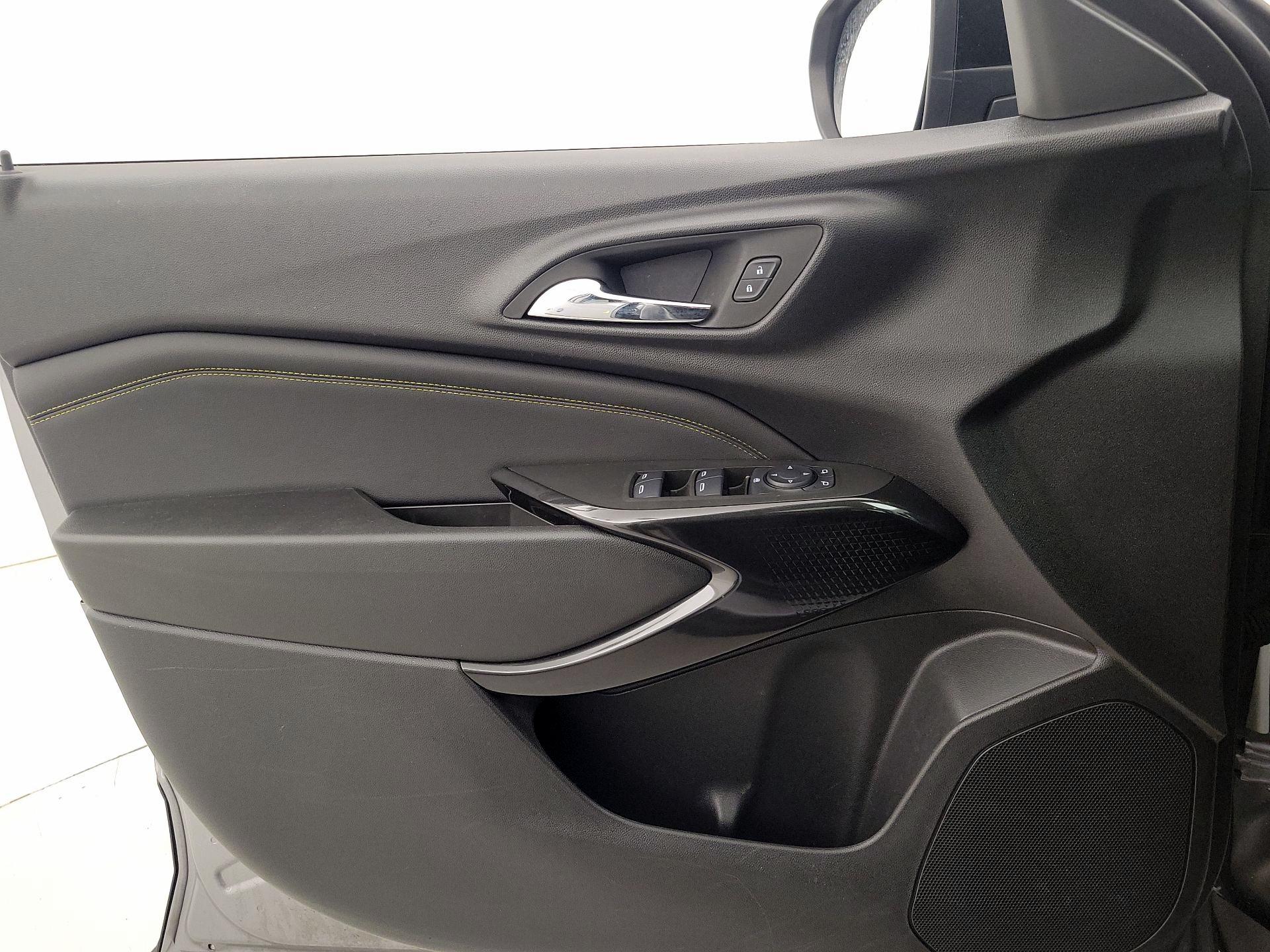 Thumbnail: 2024 Chevrolet Trax - 12