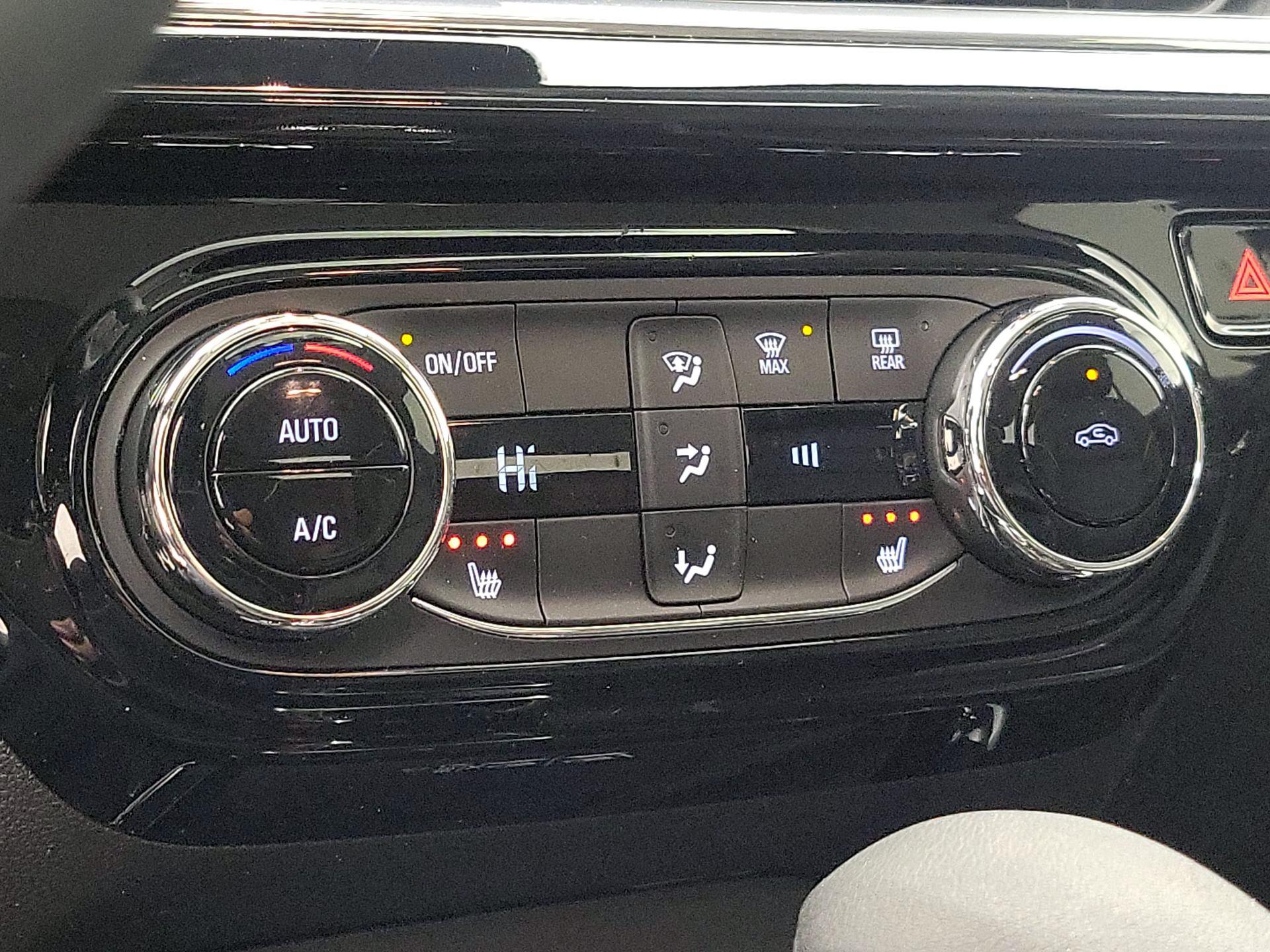 Thumbnail: 2024 Chevrolet Trax - 16