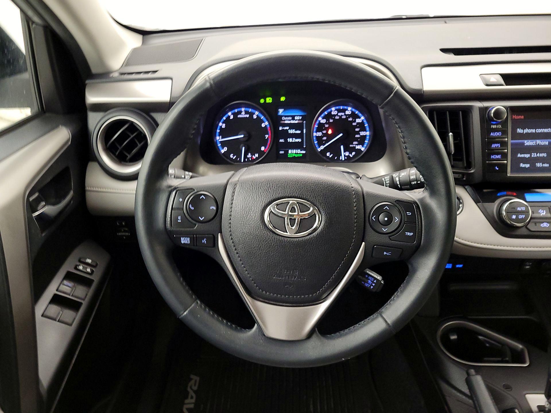 Thumbnail: 2017 Toyota RAV4 - 10