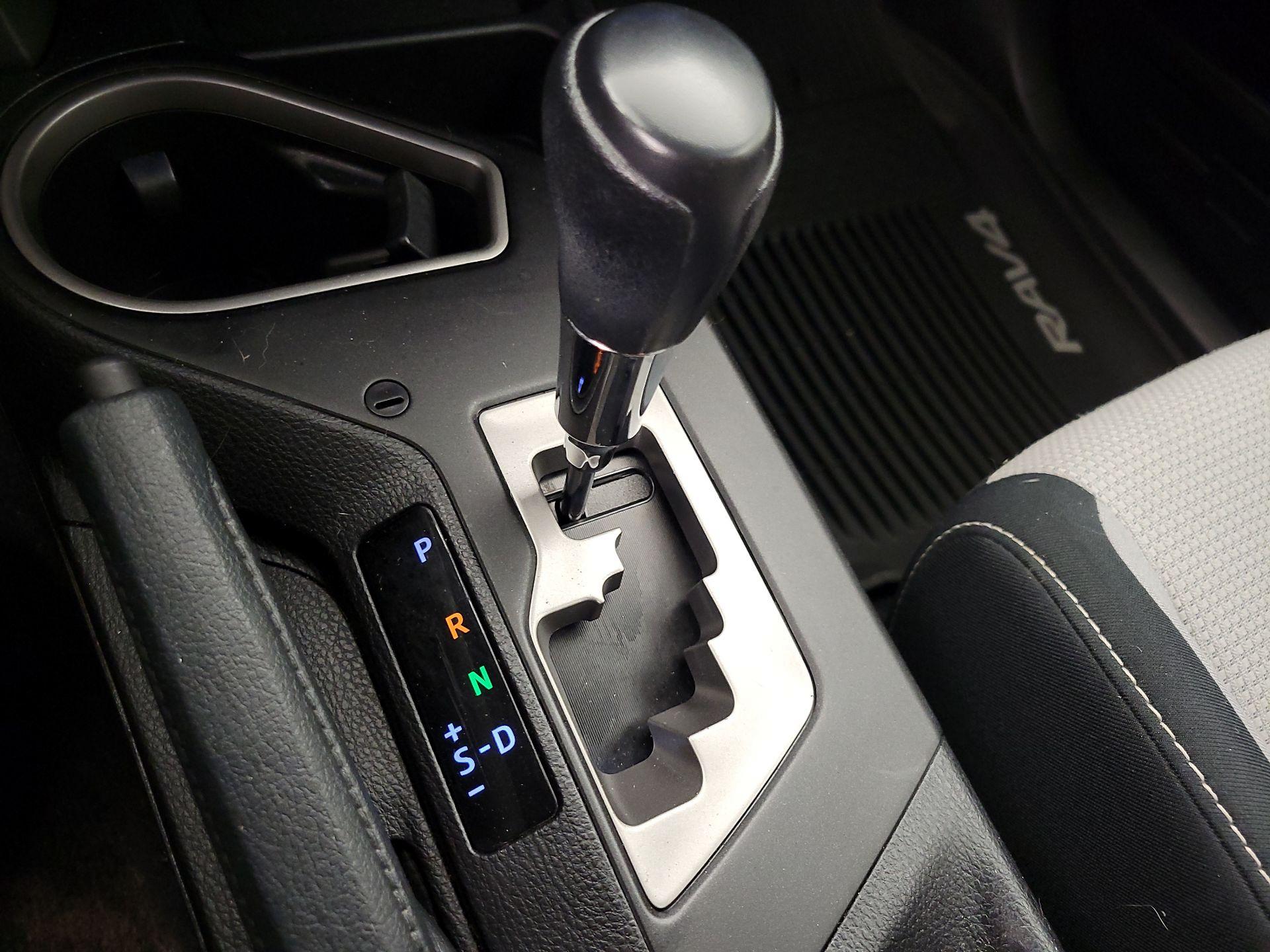 Thumbnail: 2017 Toyota RAV4 - 17