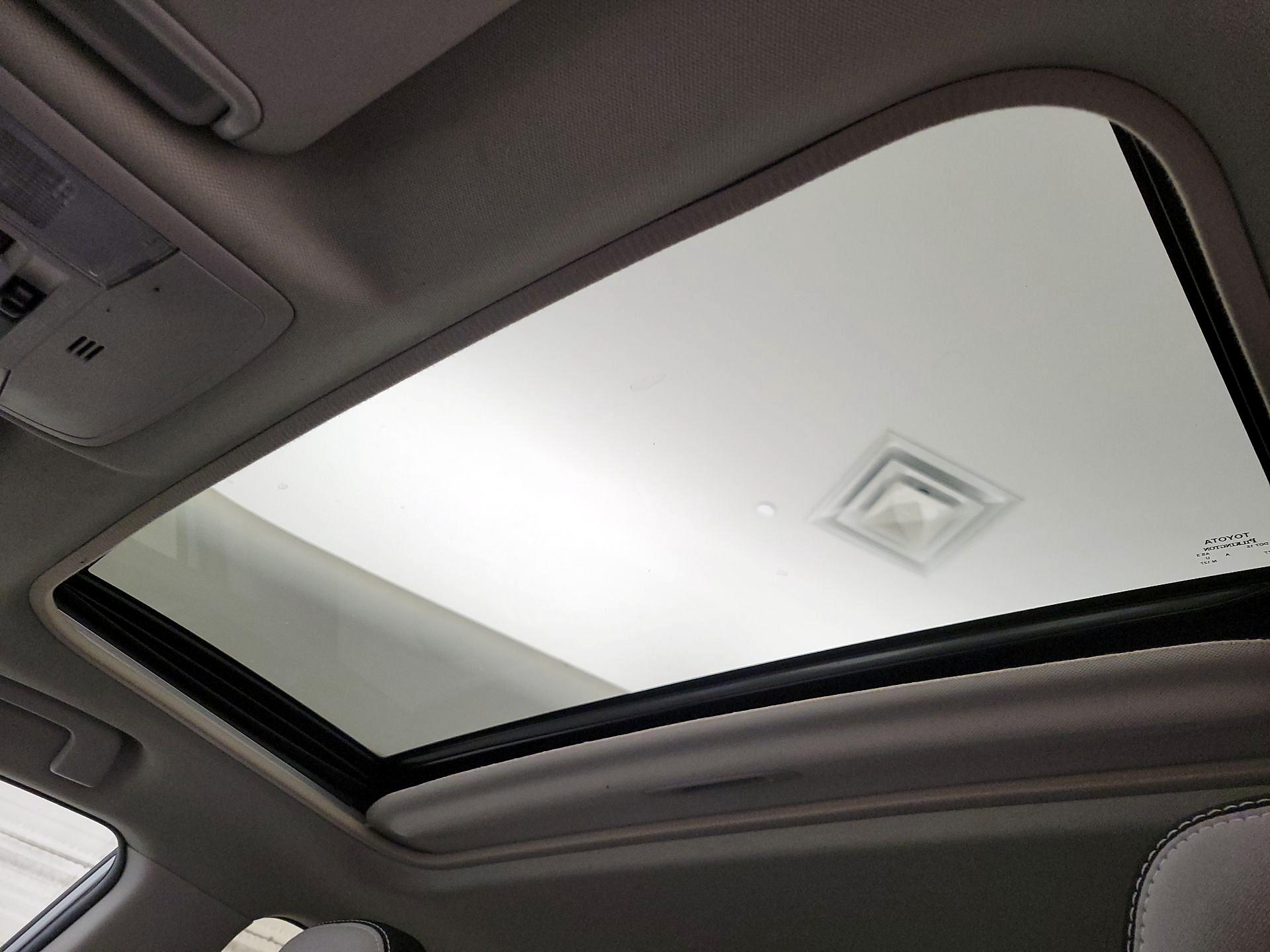 Thumbnail: 2017 Toyota RAV4 - 19