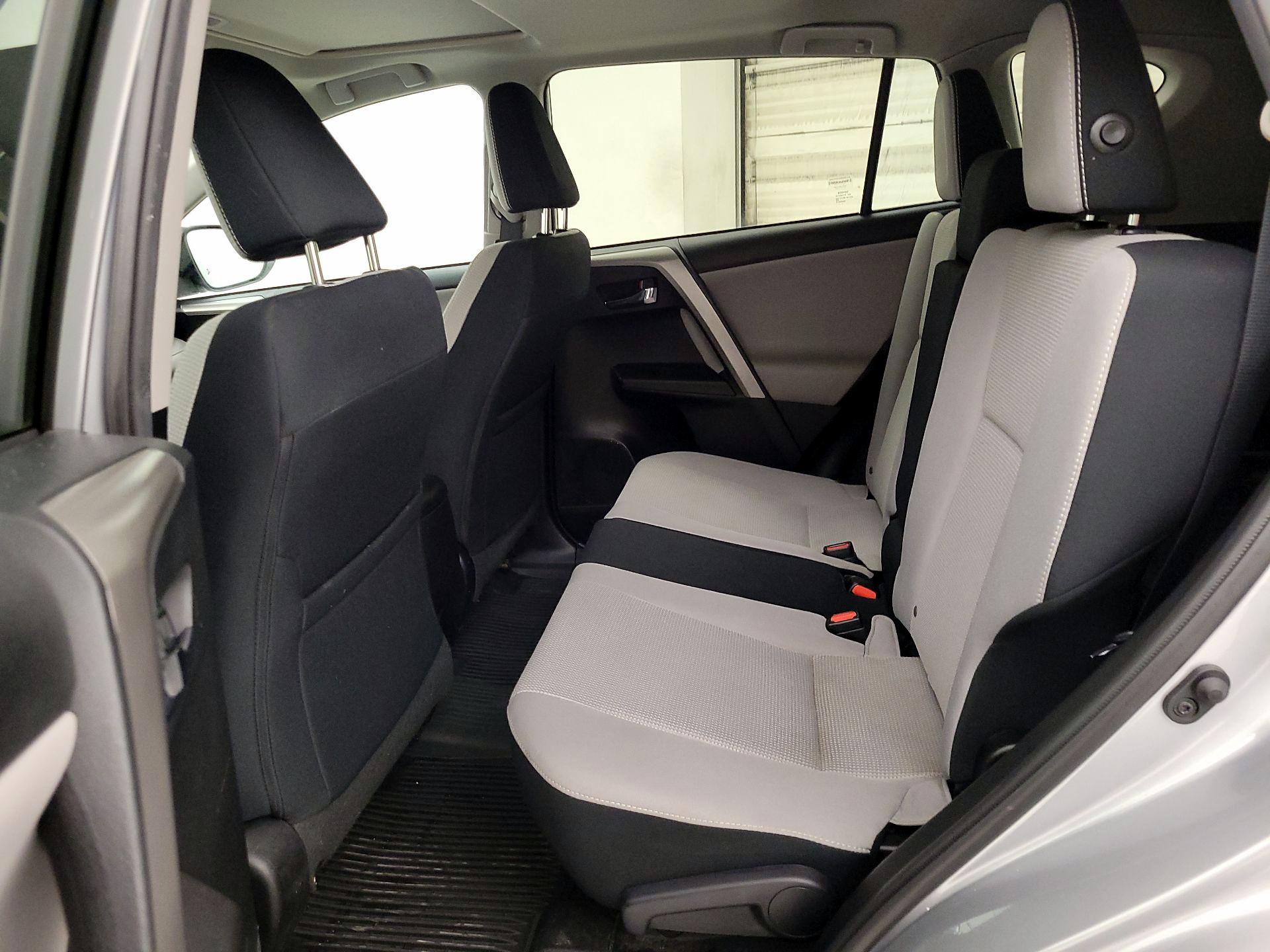 Thumbnail: 2017 Toyota RAV4 - 20