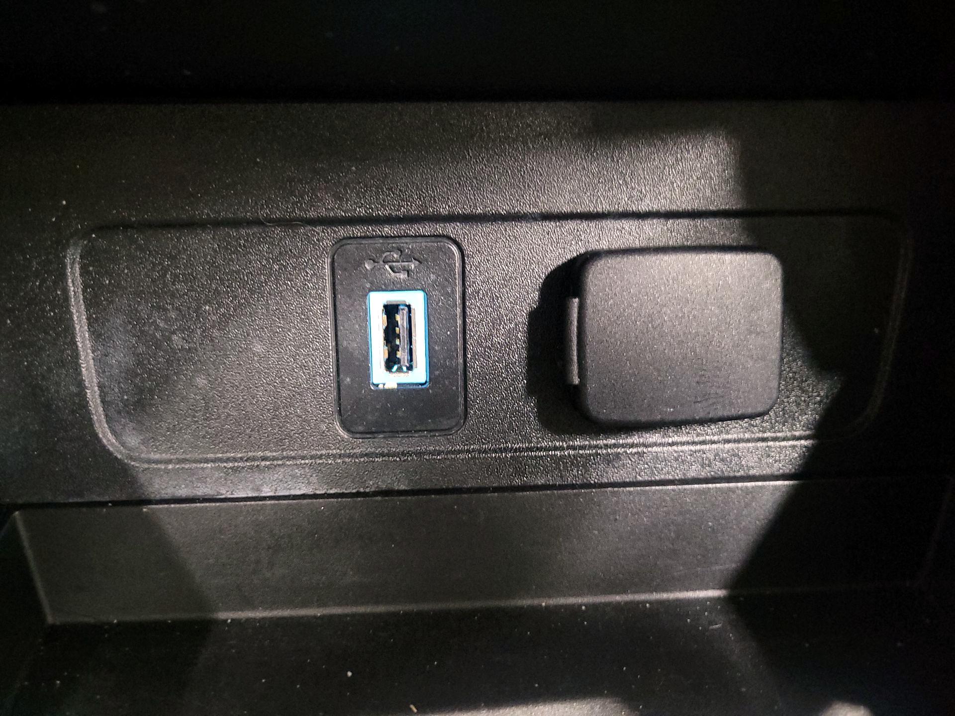 Thumbnail: 2018 Ford Escape - 18