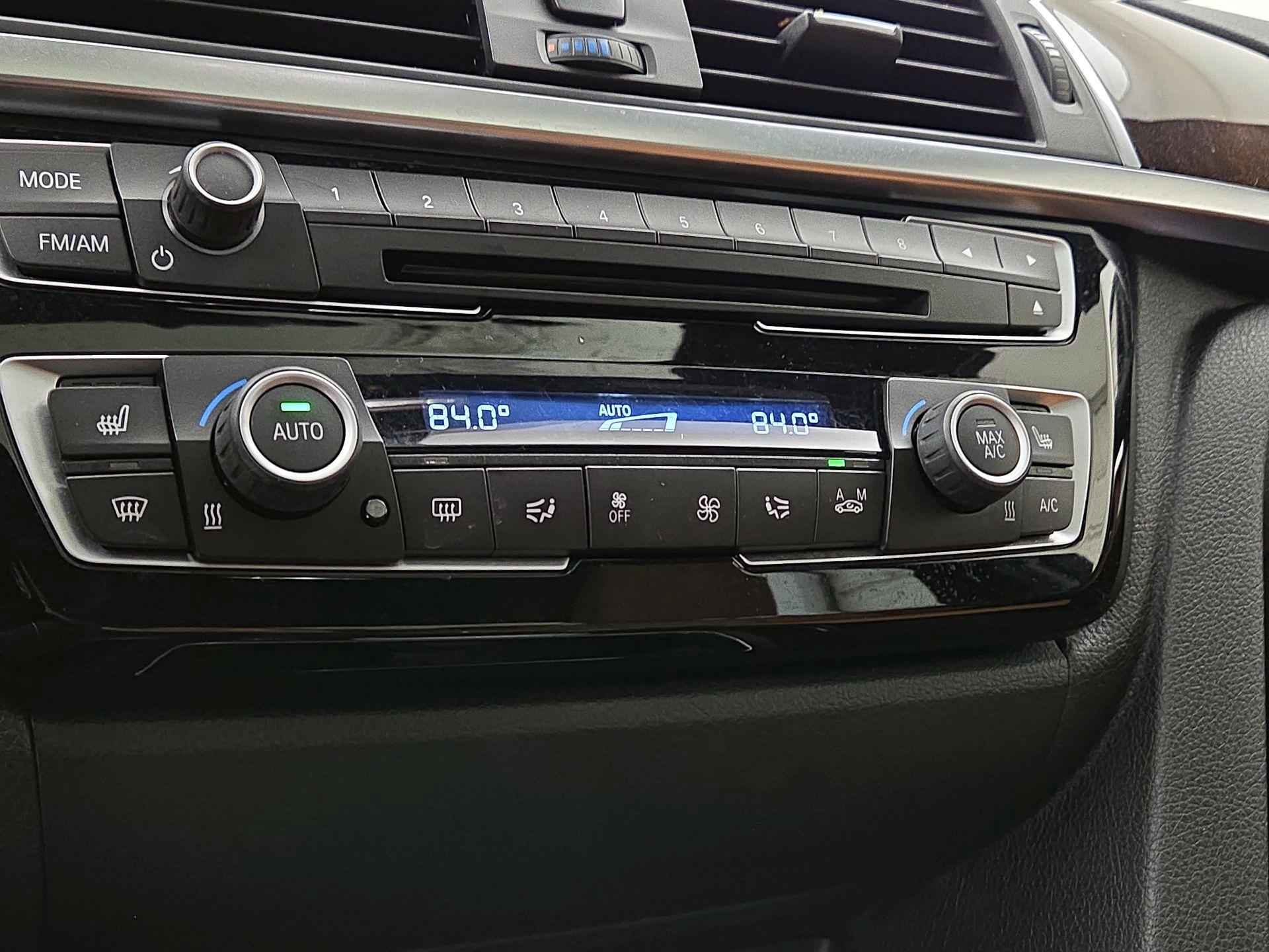 Thumbnail: 2018 BMW 3 Series - 16