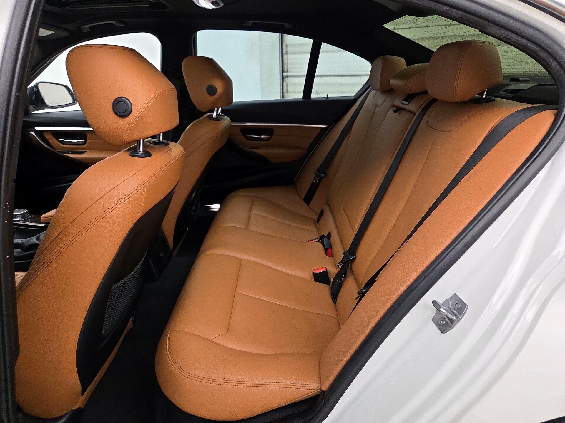 Thumbnail: 2018 BMW 3 Series - 19