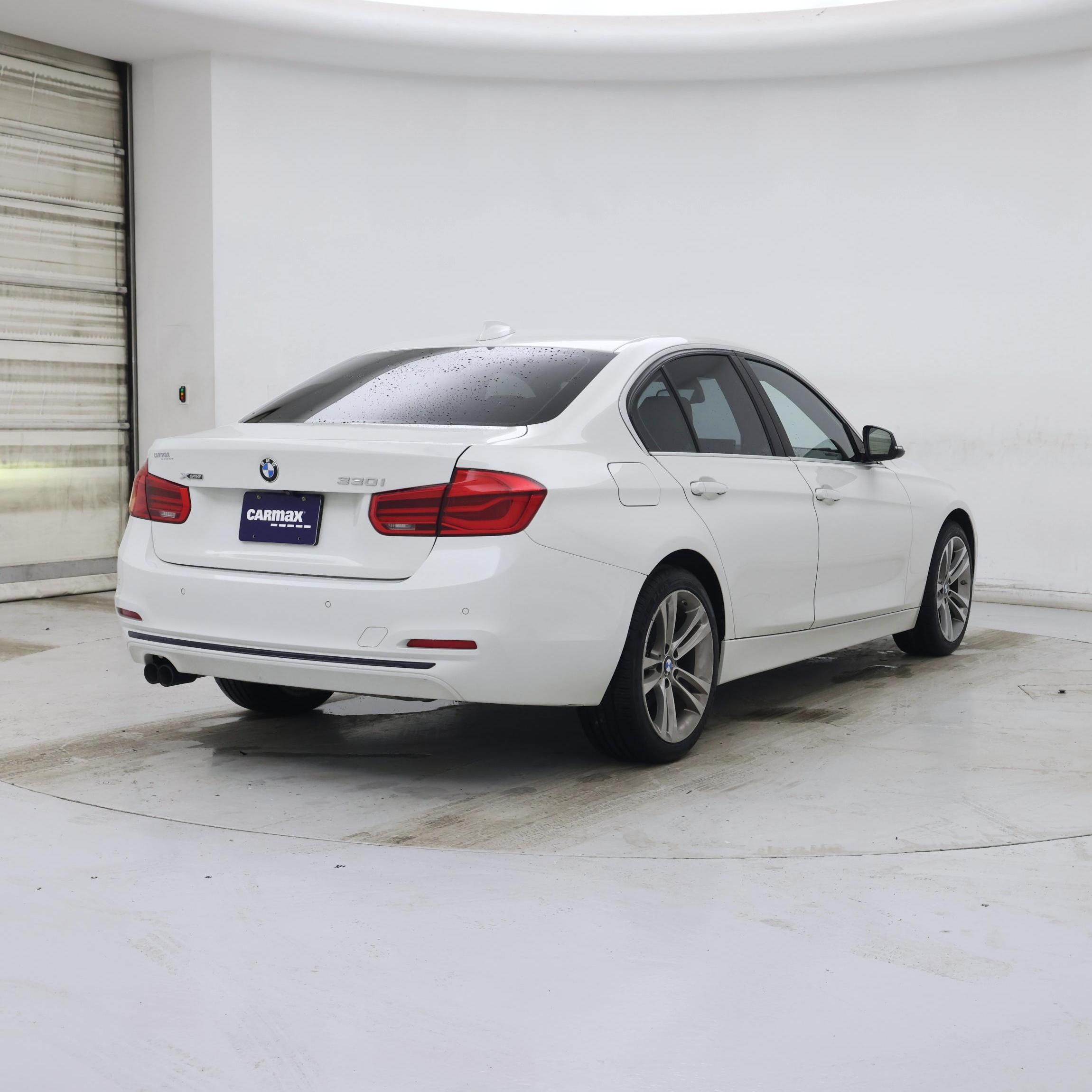 Thumbnail: 2018 BMW 3 Series - 8