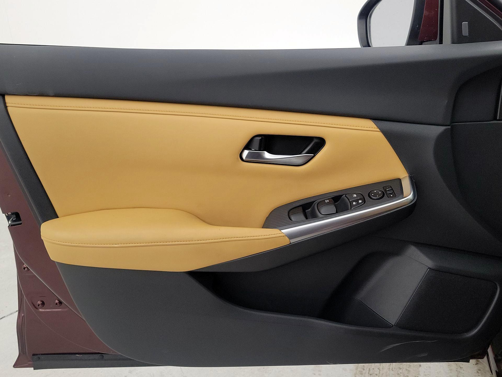 Thumbnail: 2020 Nissan Sentra - 12