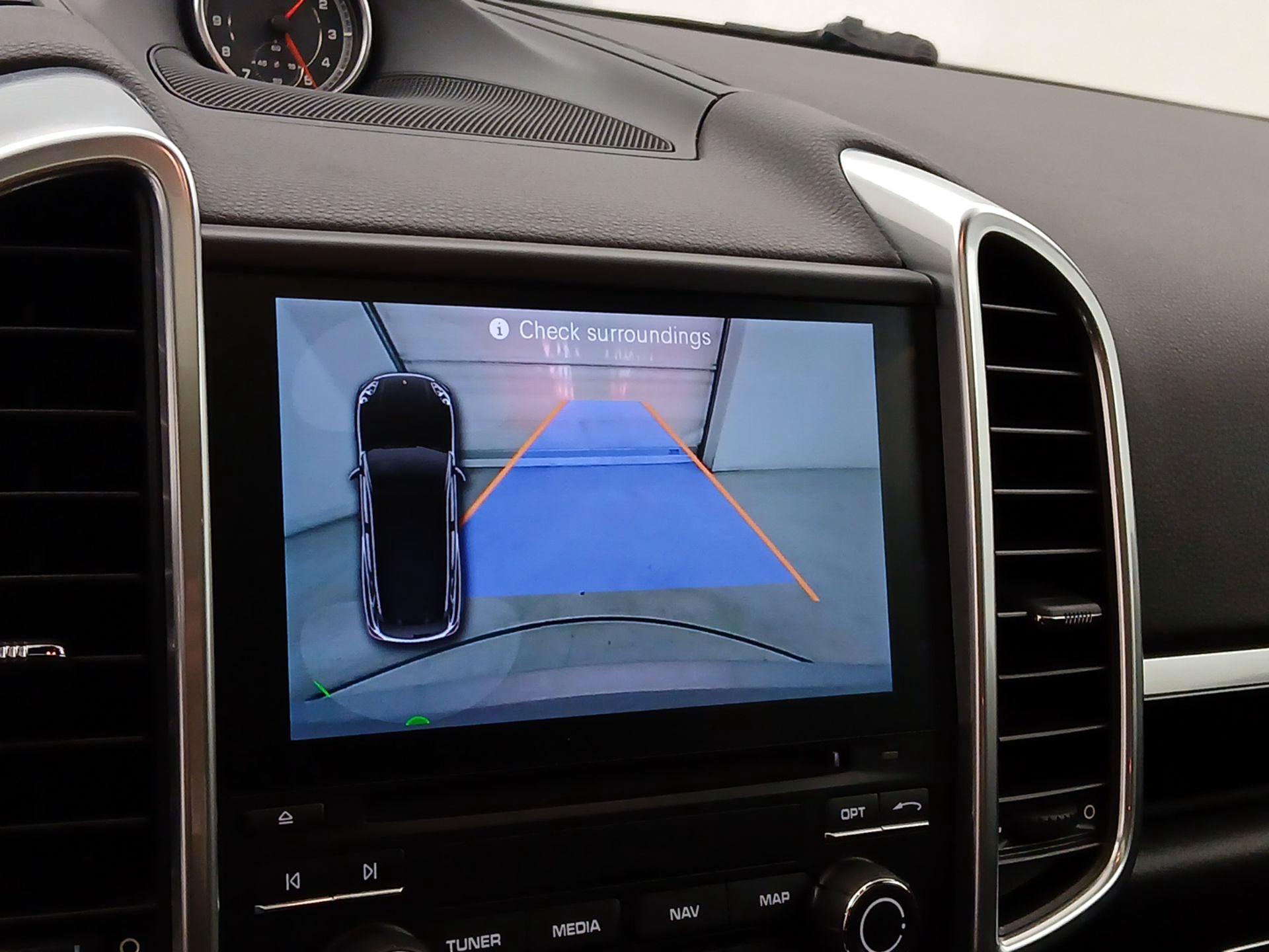 Thumbnail: 2018 Porsche Cayenne - 14