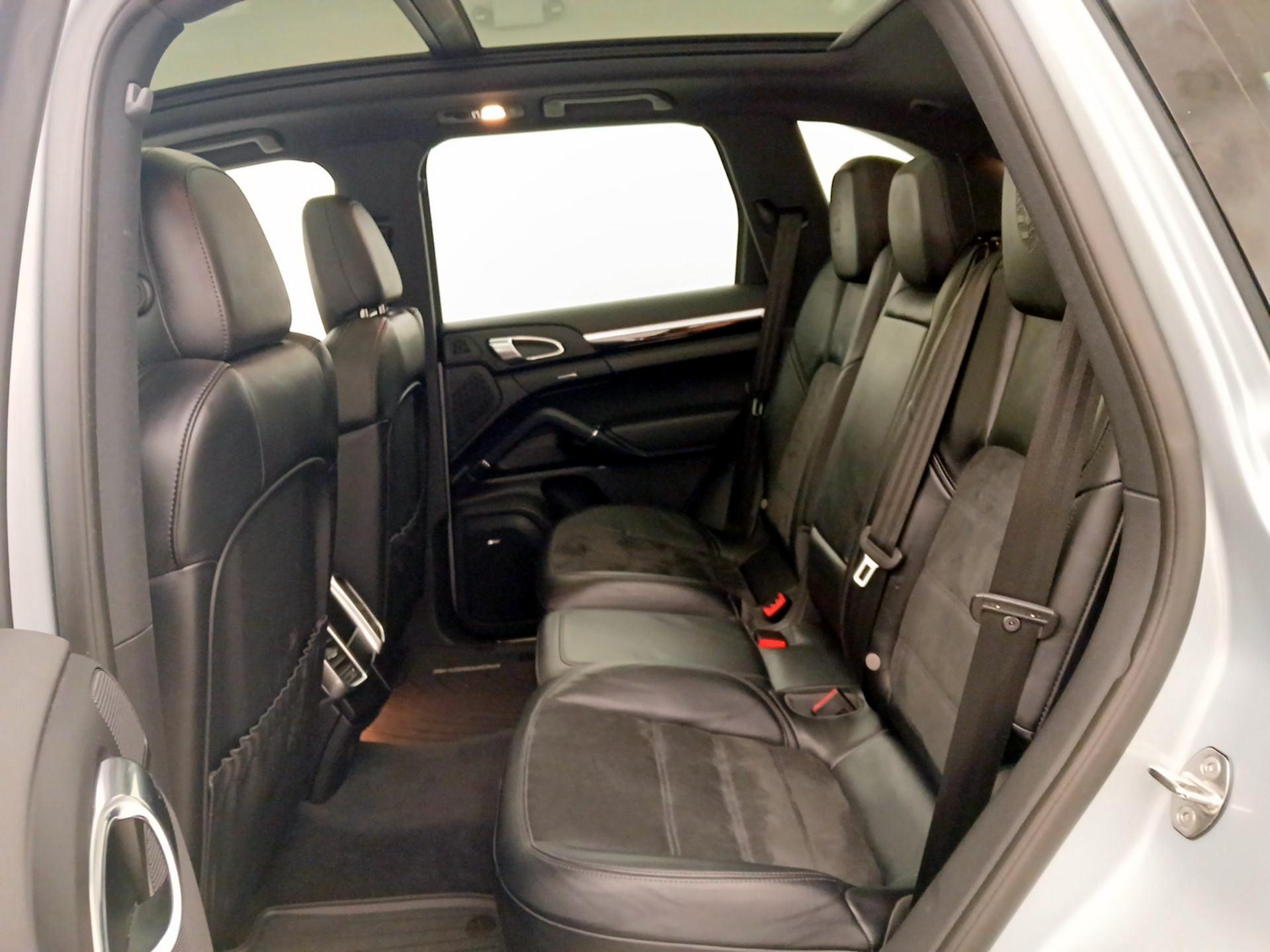 Thumbnail: 2018 Porsche Cayenne - 20