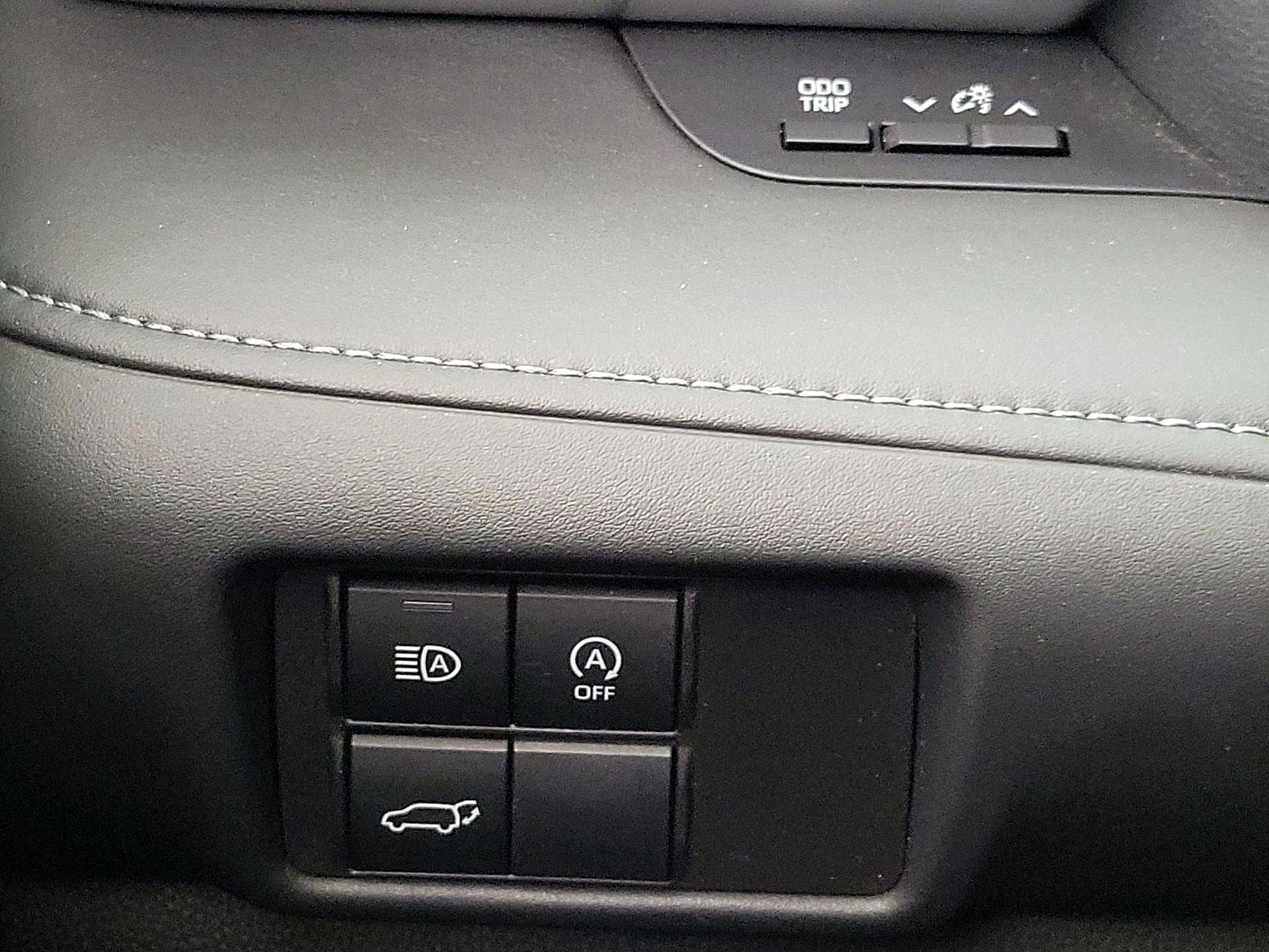 Thumbnail: 2023 Toyota Highlander - 13