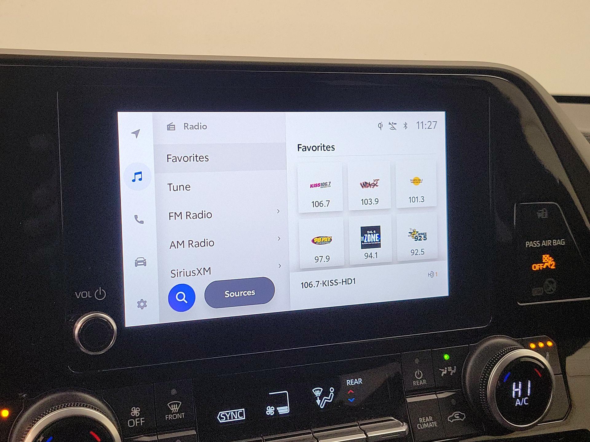 Thumbnail: 2023 Toyota Highlander - 15