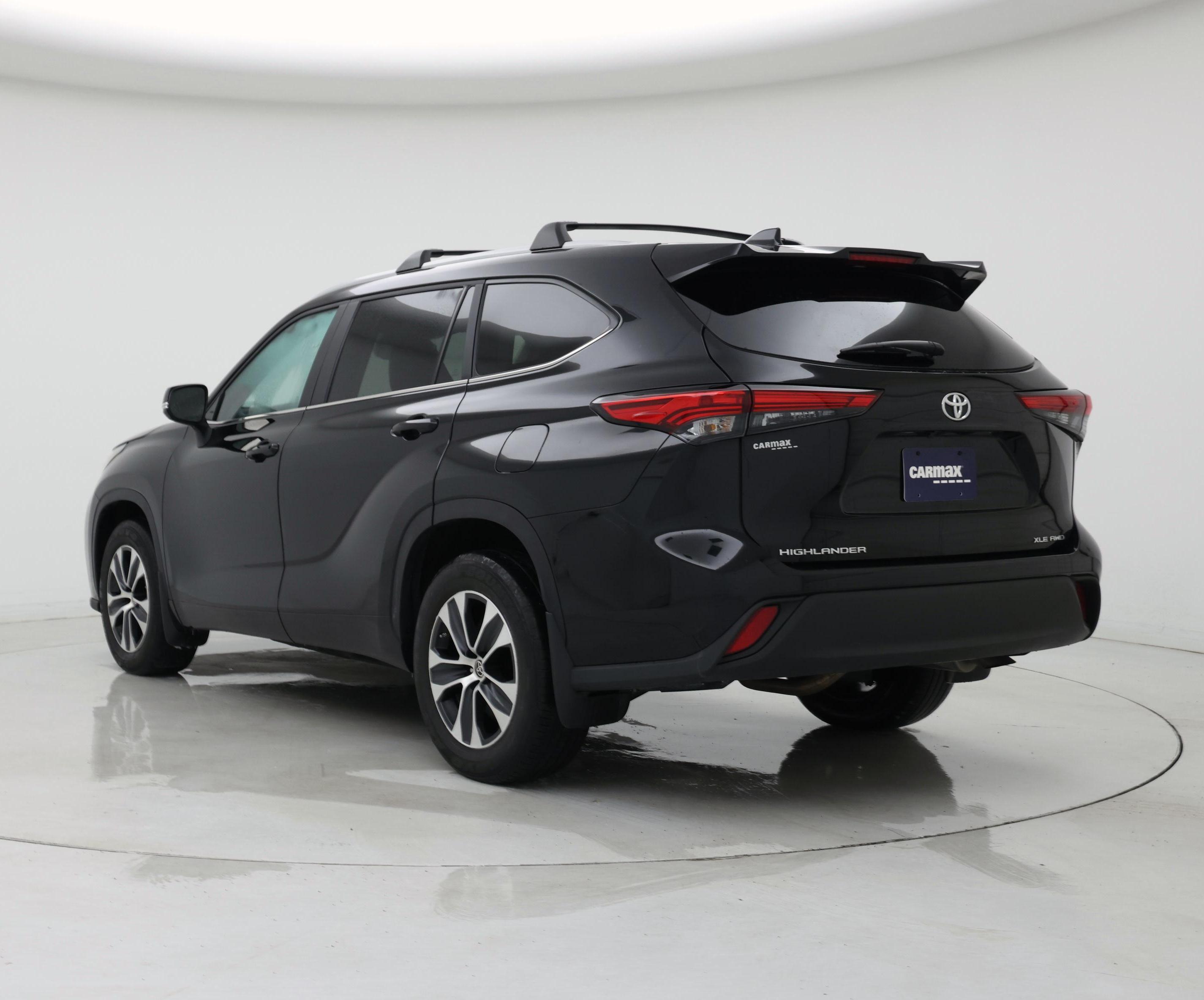 Thumbnail: 2023 Toyota Highlander - 2