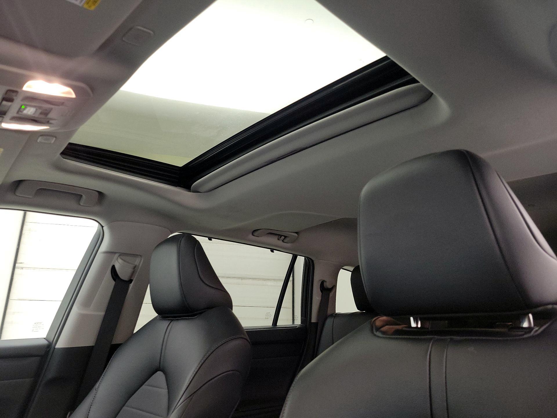 Thumbnail: 2023 Toyota Highlander - 19