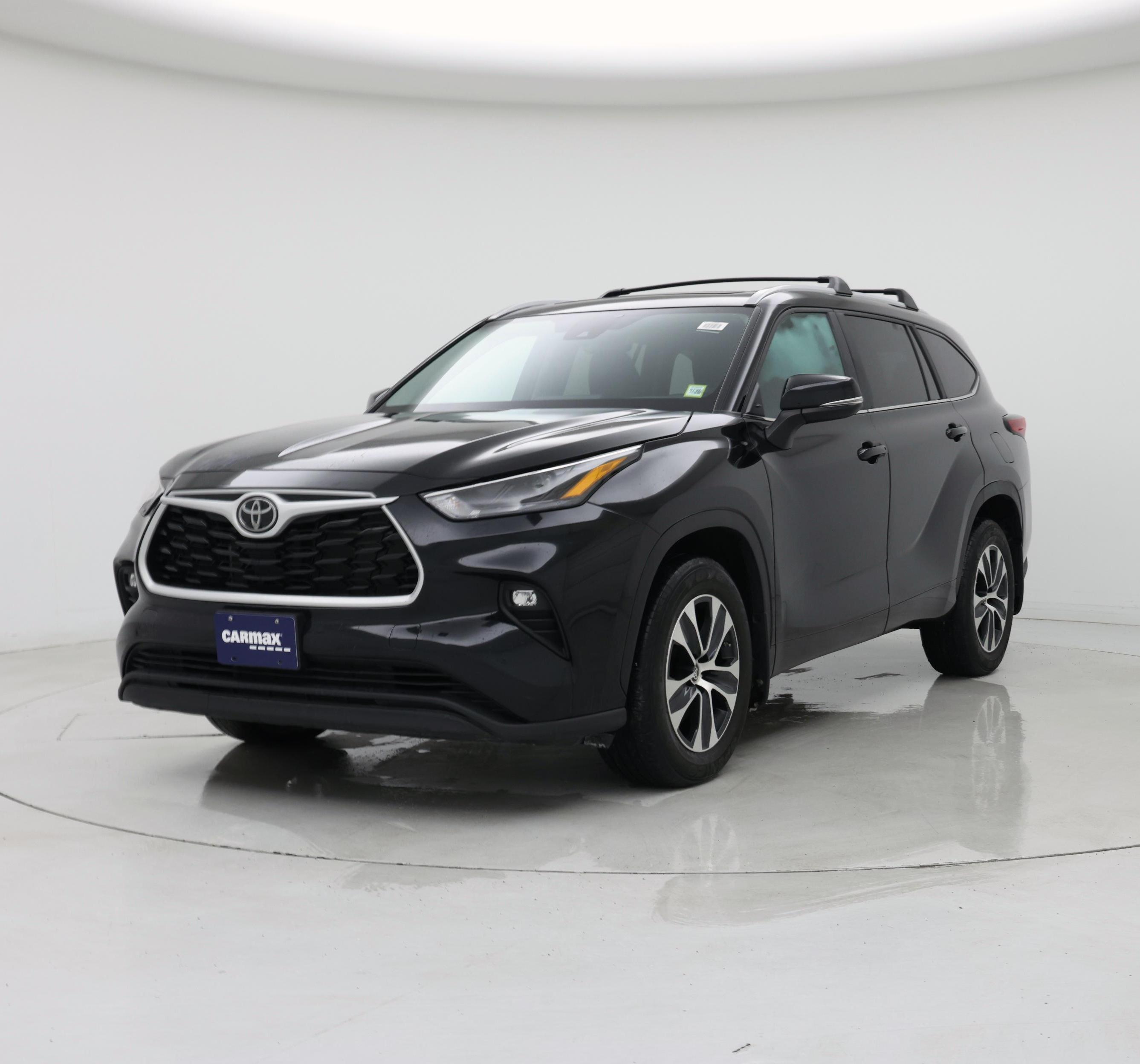 Thumbnail: 2023 Toyota Highlander - 4