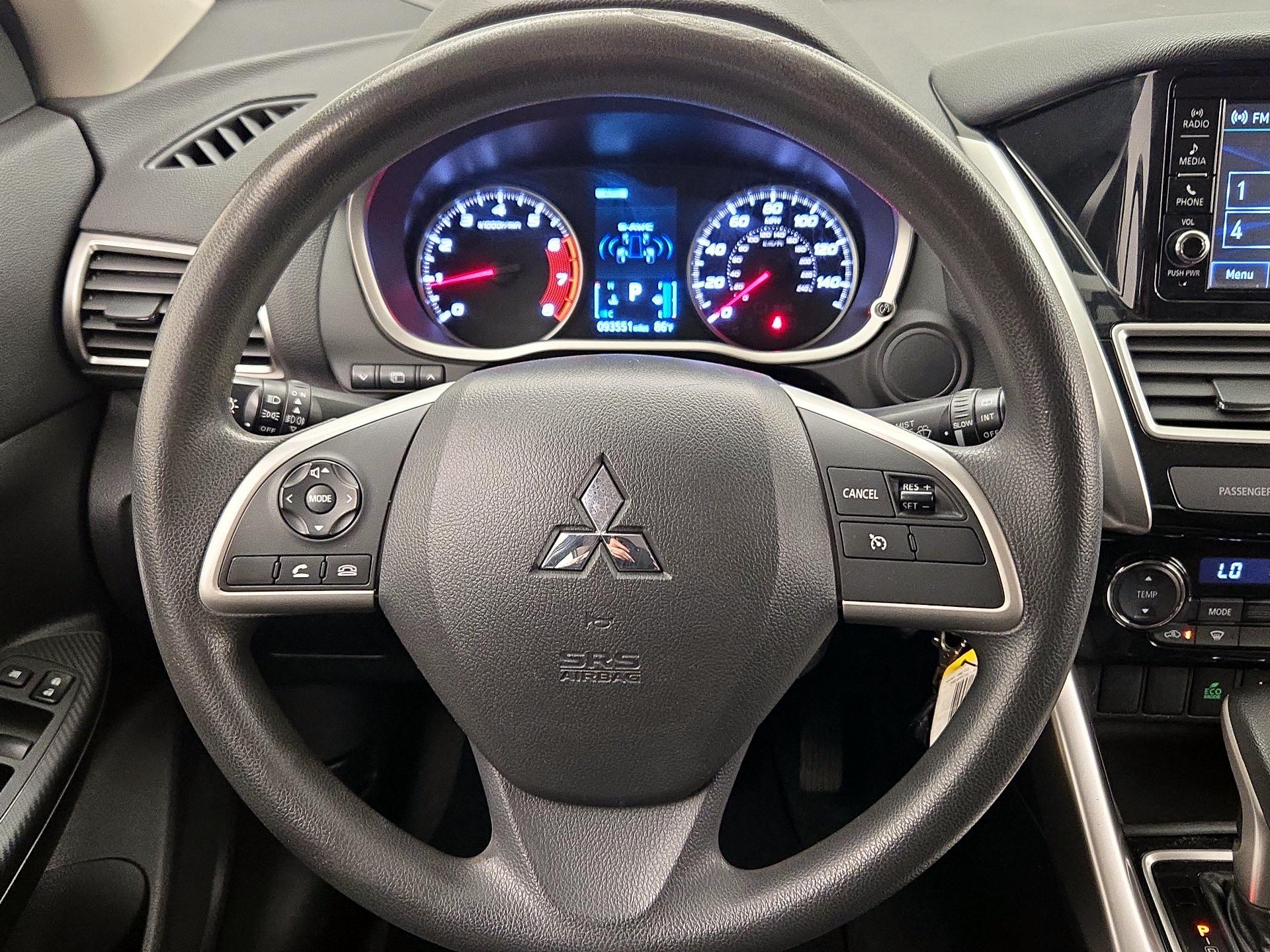 Thumbnail: 2019 Mitsubishi Eclipse Cross - 10