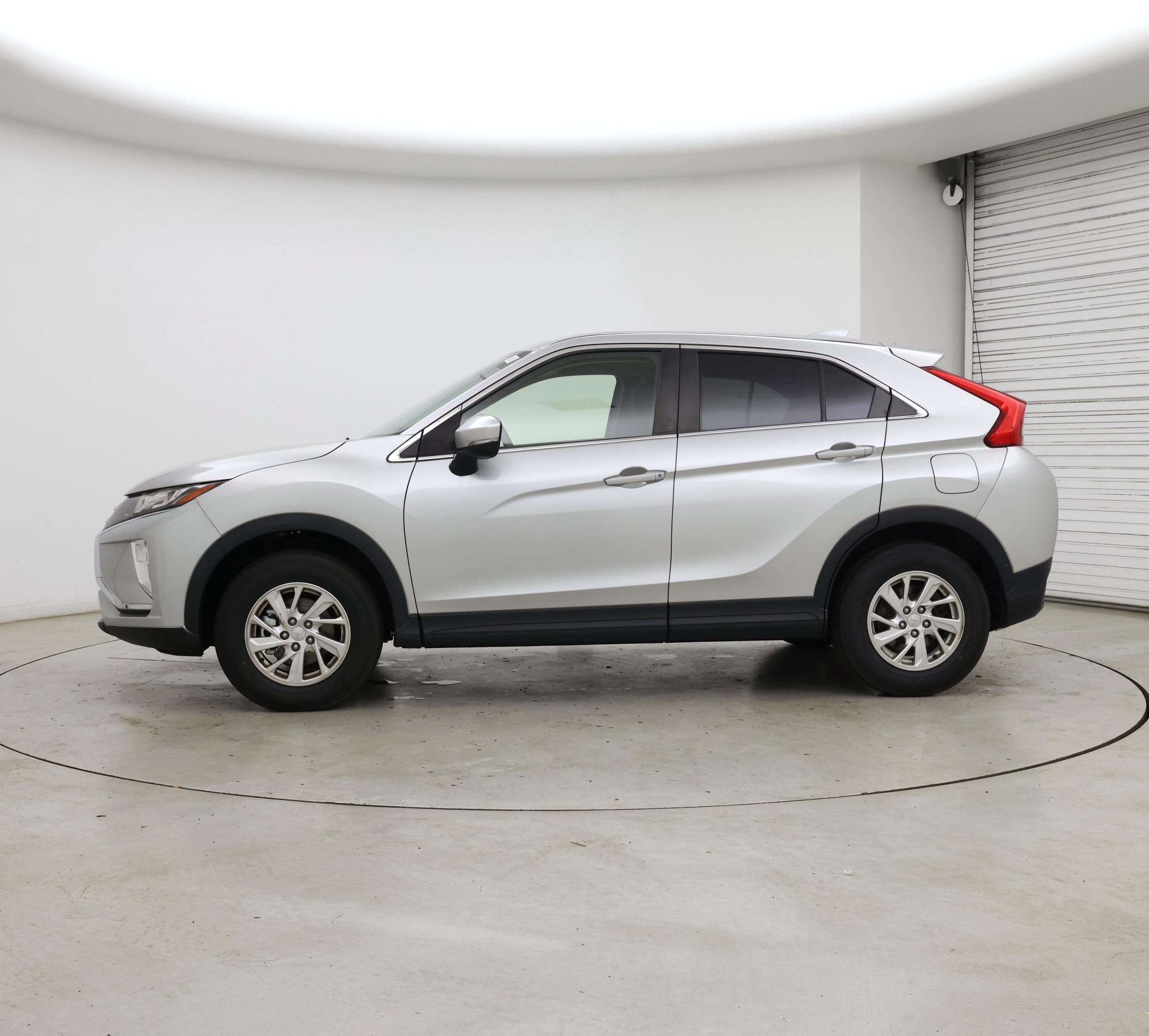Thumbnail: 2019 Mitsubishi Eclipse Cross - 3