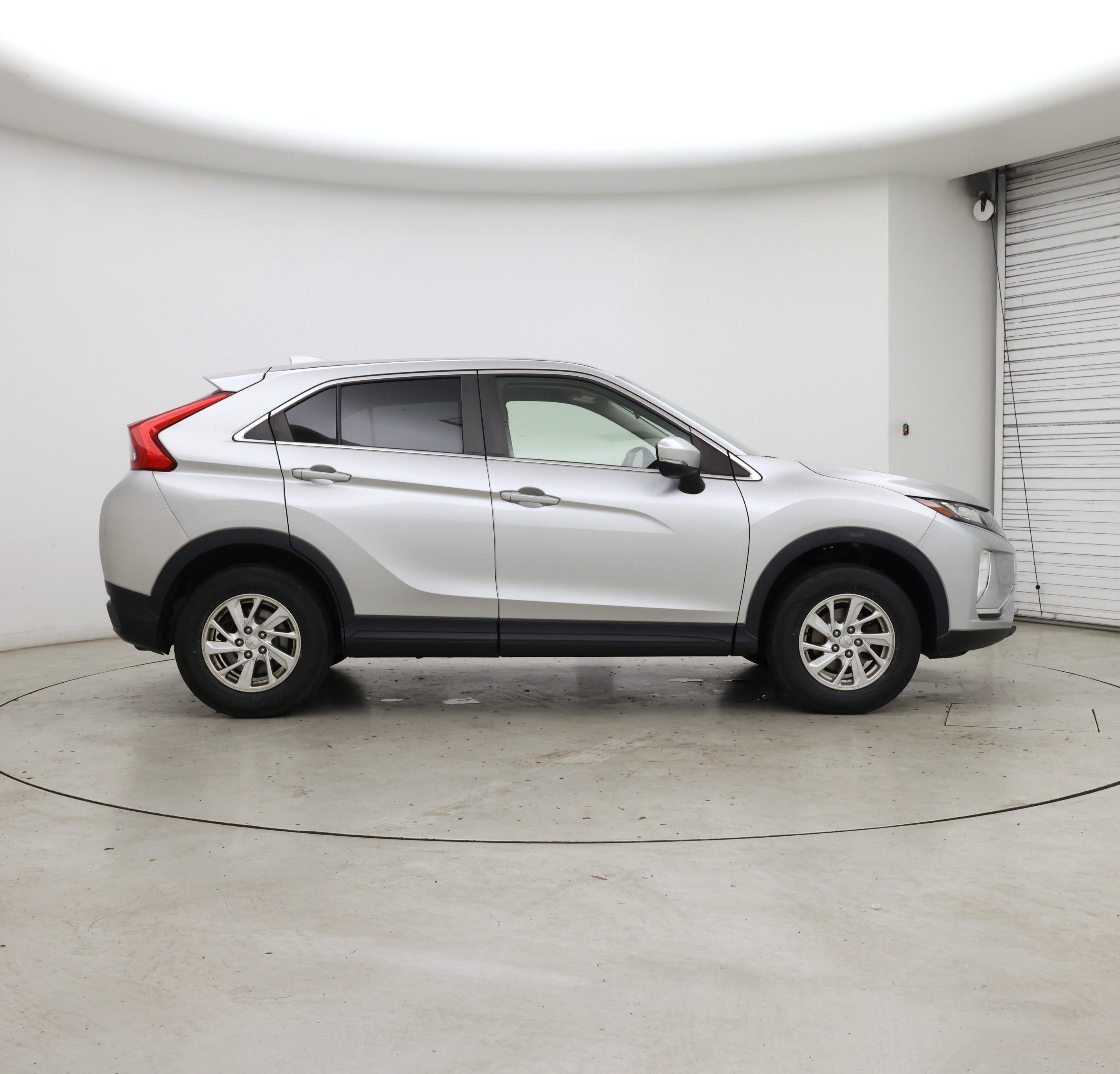 Thumbnail: 2019 Mitsubishi Eclipse Cross - 7