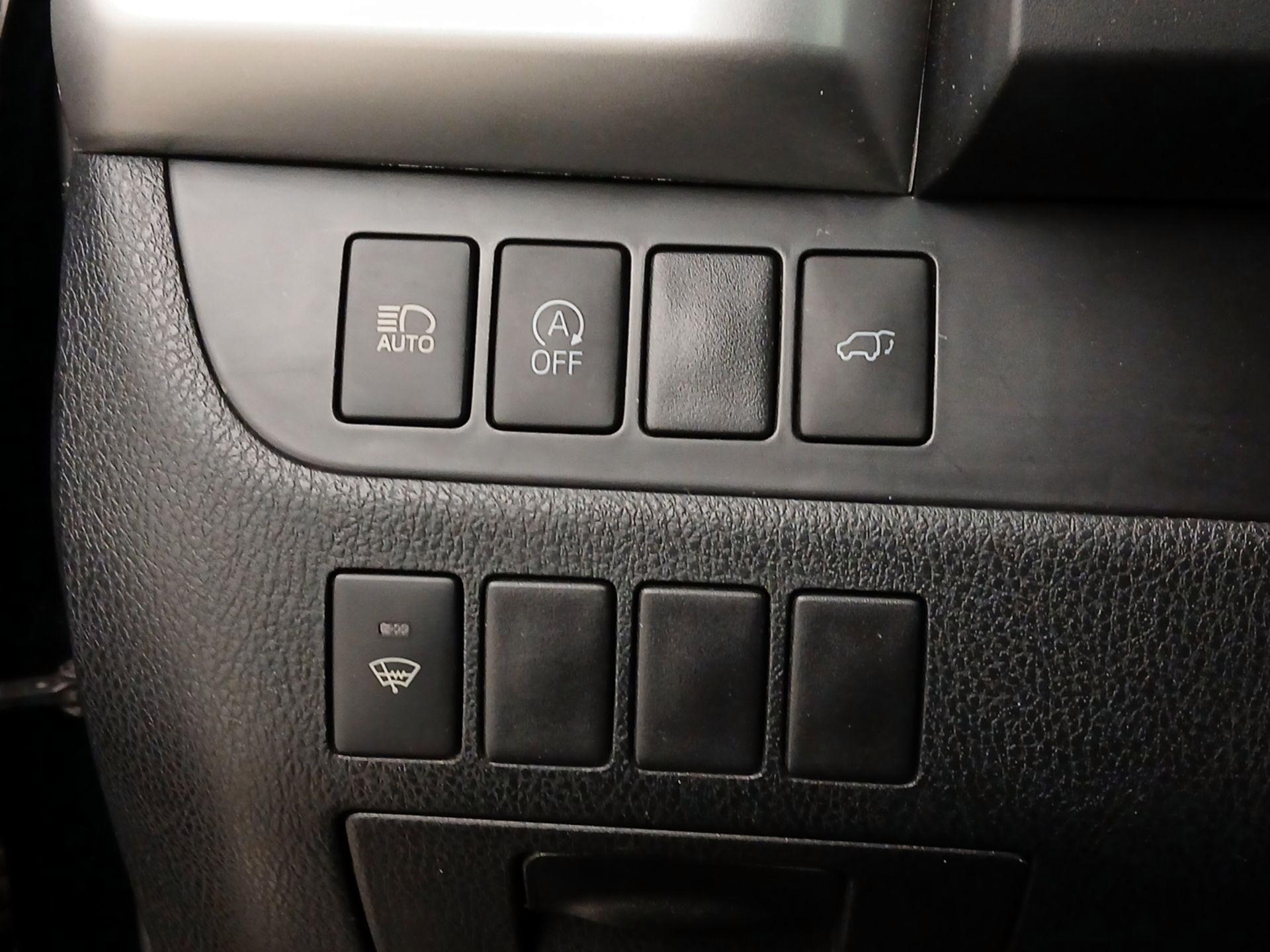 Thumbnail: 2017 Toyota Highlander - 13