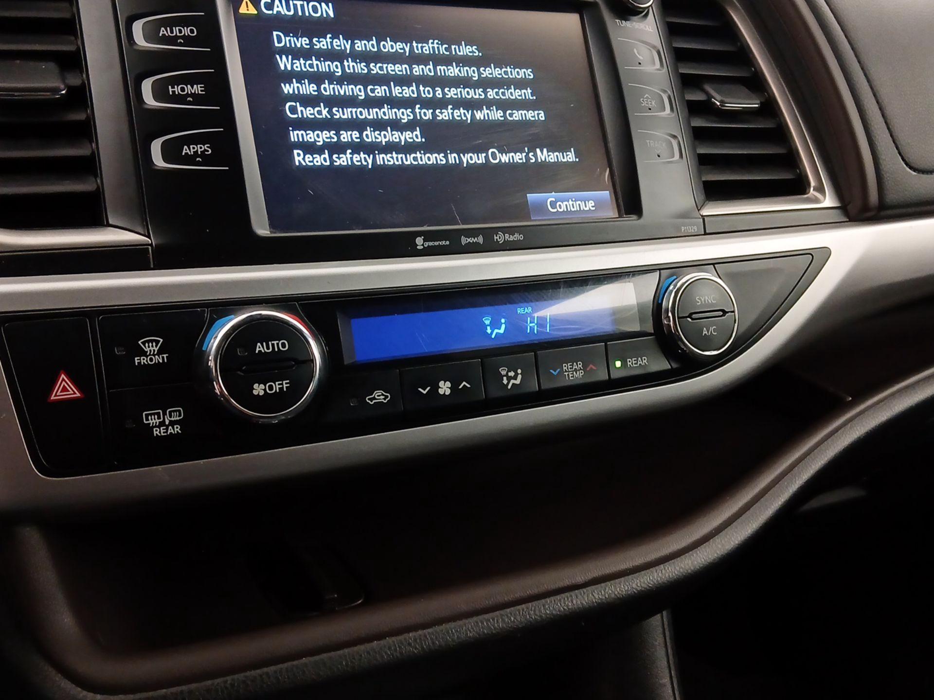 Thumbnail: 2017 Toyota Highlander - 16