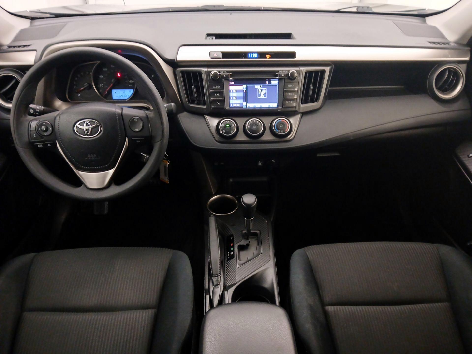 Thumbnail: 2015 Toyota RAV4 - 9