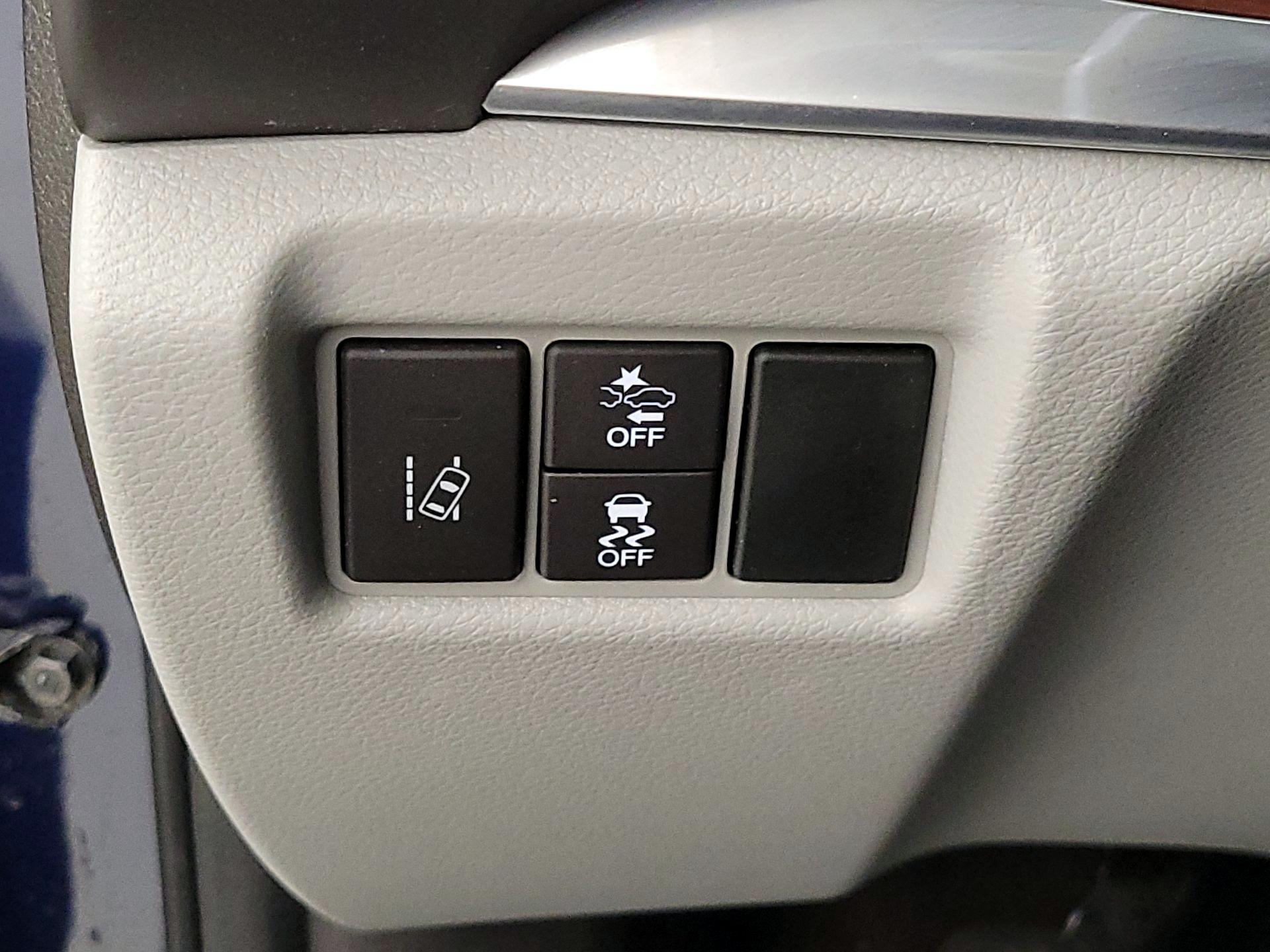 Thumbnail: 2016 Acura MDX - 13